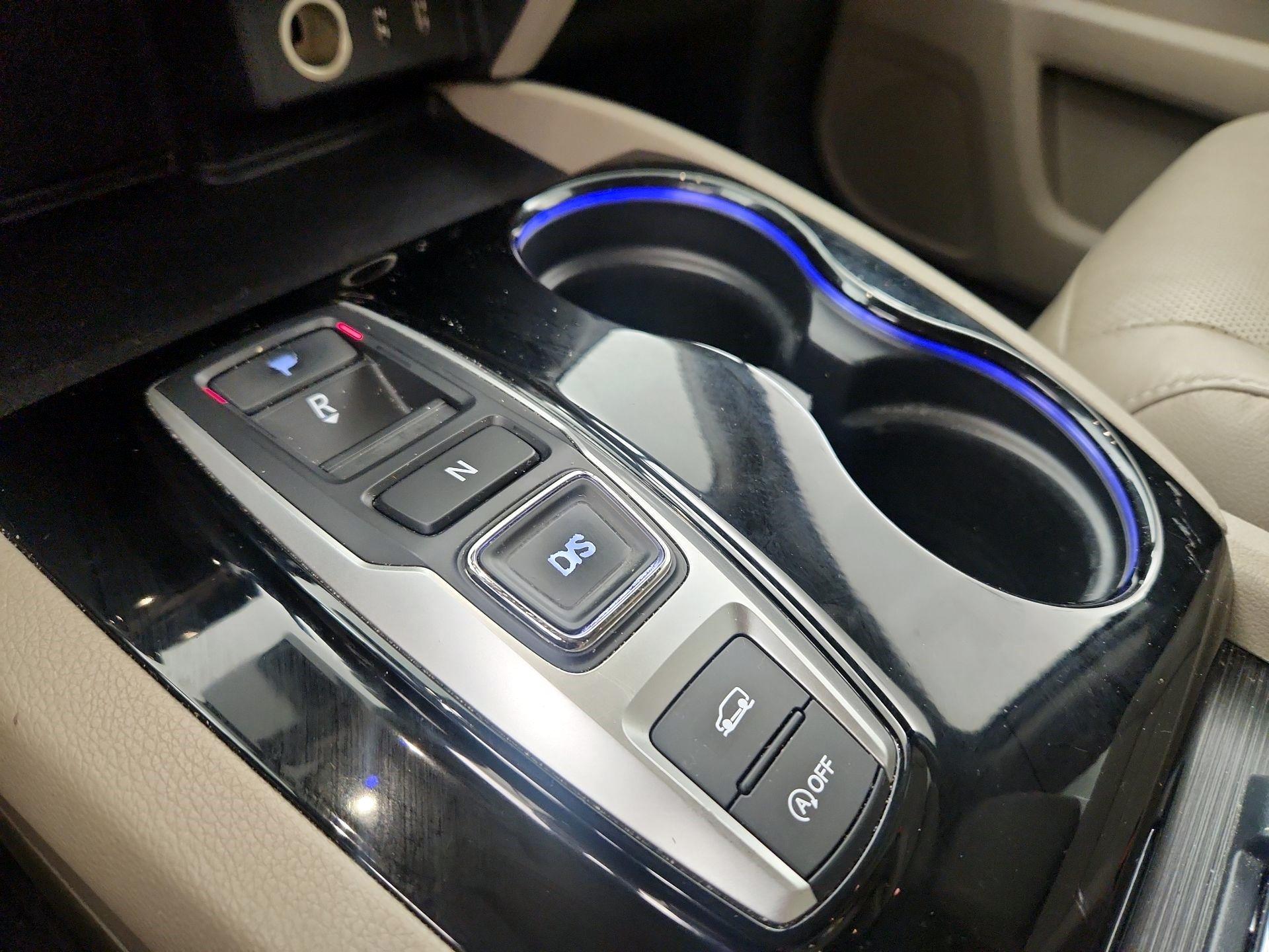 Thumbnail: 2016 Honda Pilot - 18