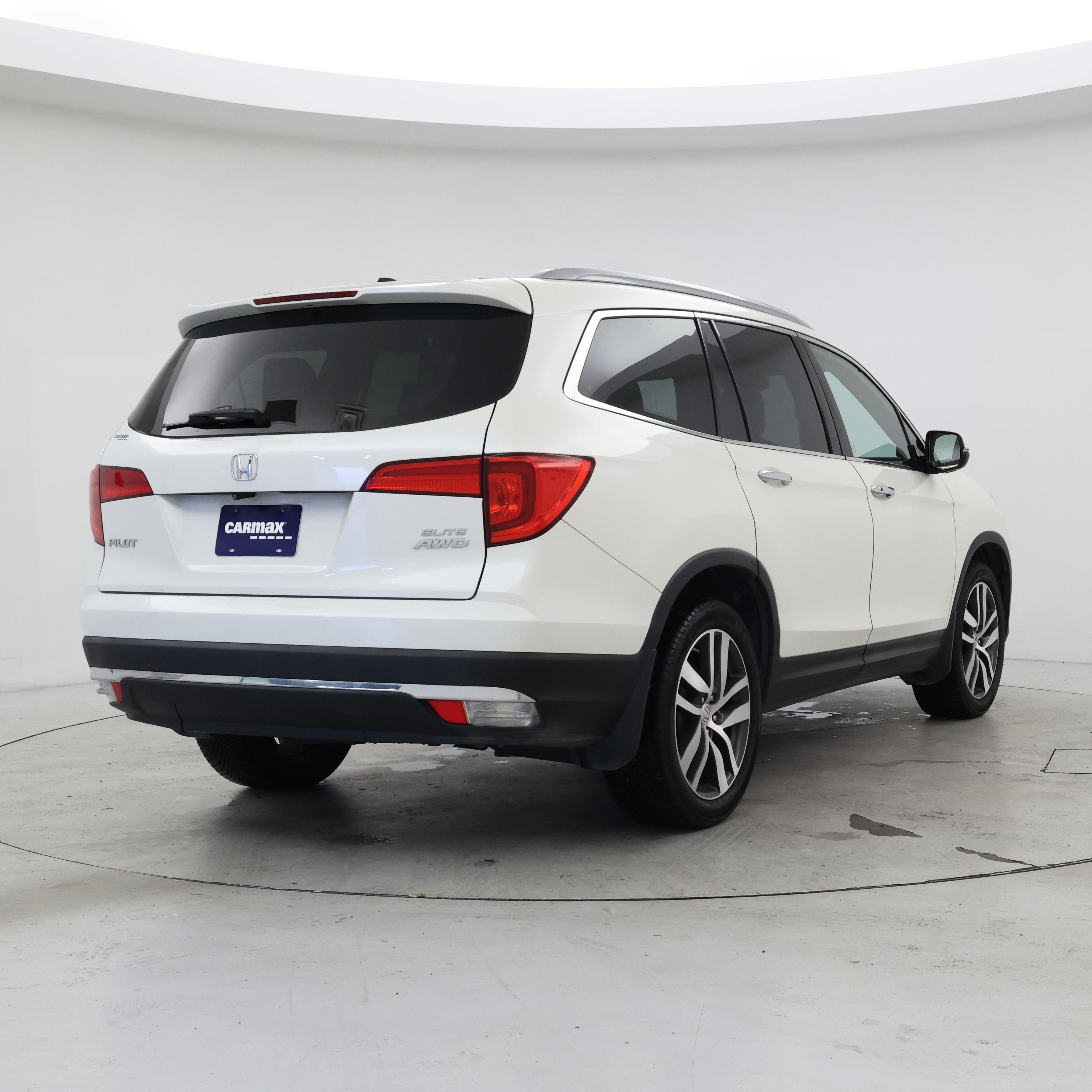 Thumbnail: 2016 Honda Pilot - 8