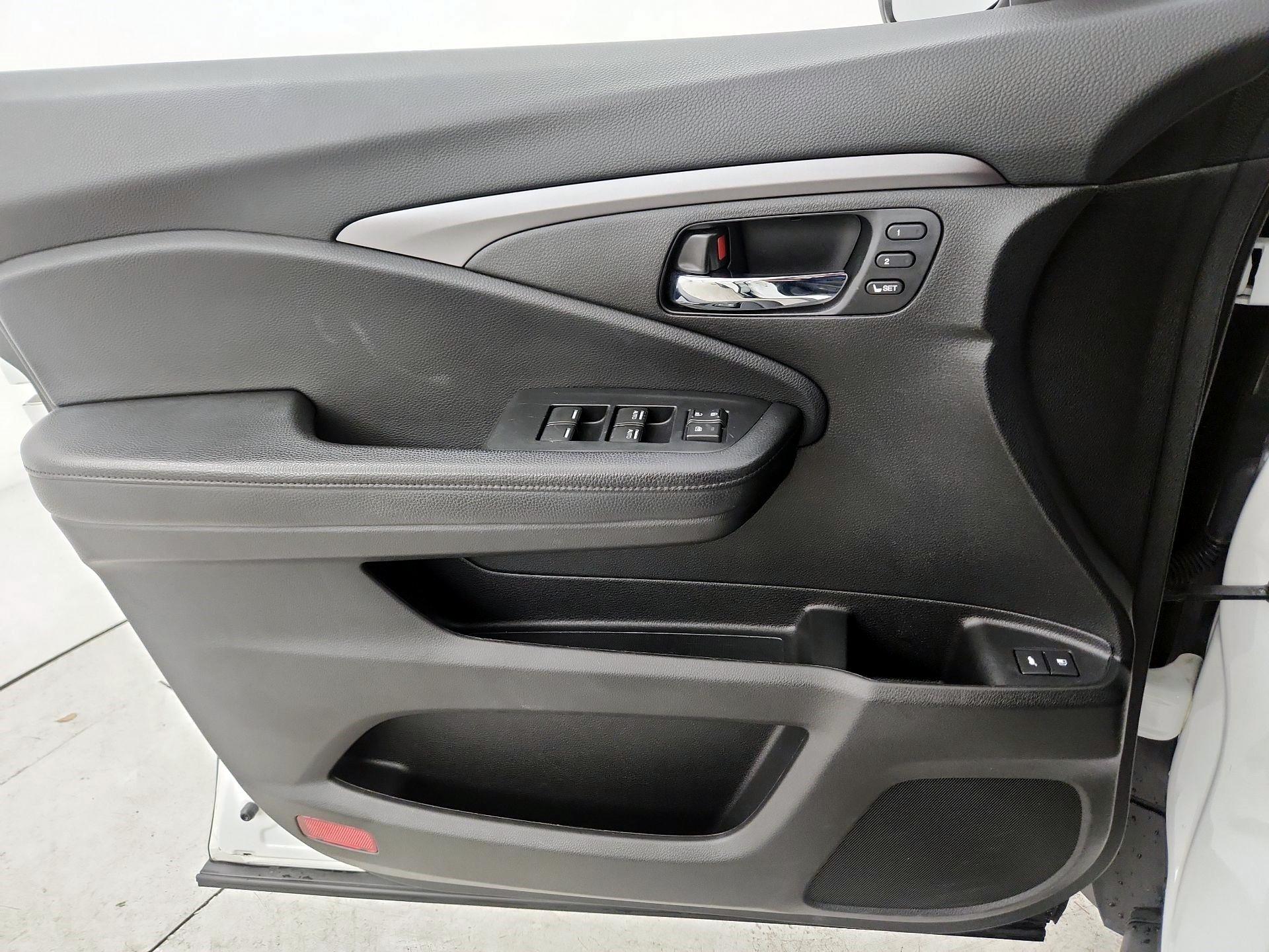 Thumbnail: 2021 Honda Pilot - 12