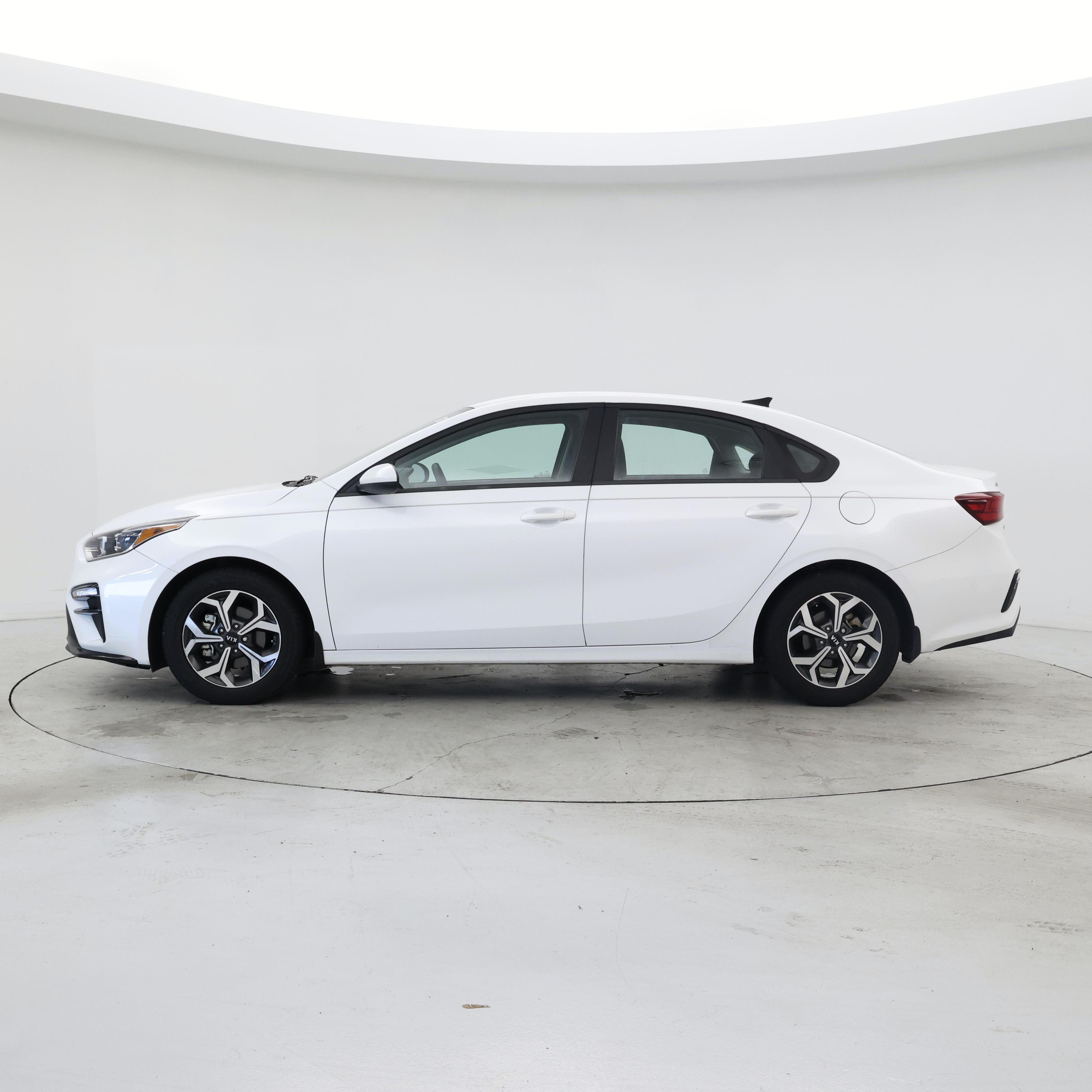 Thumbnail: 2021 Kia Forte - 3