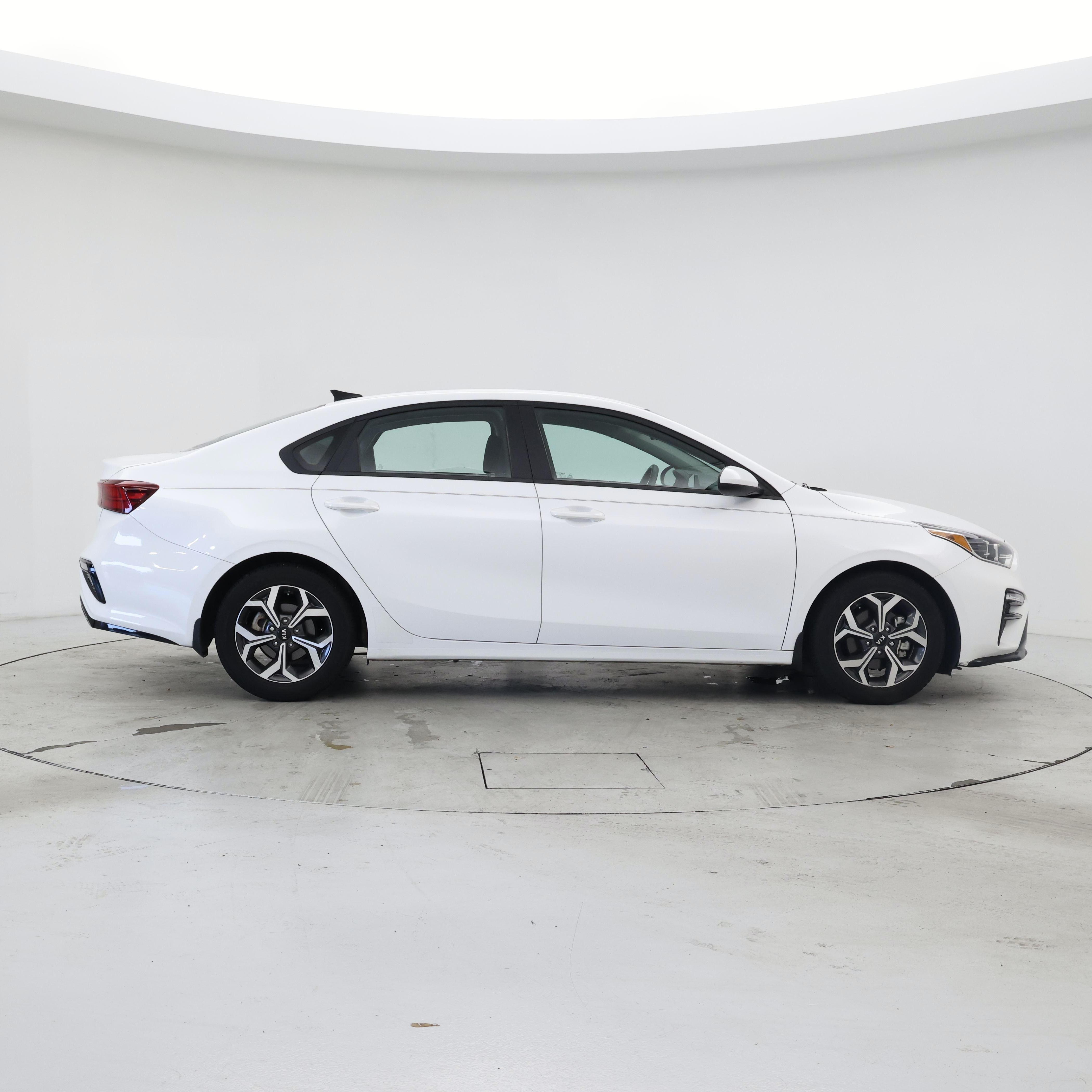 Thumbnail: 2021 Kia Forte - 7
