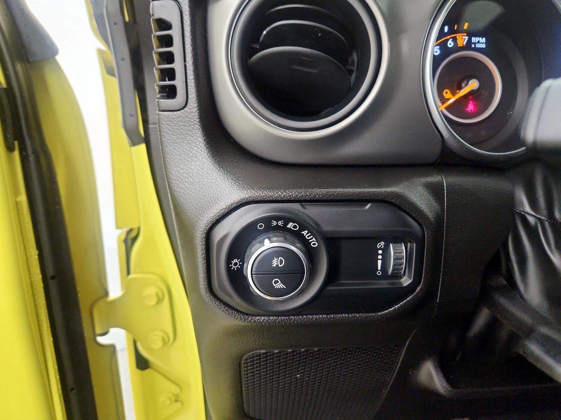 Thumbnail: 2023 Jeep Gladiator - 13