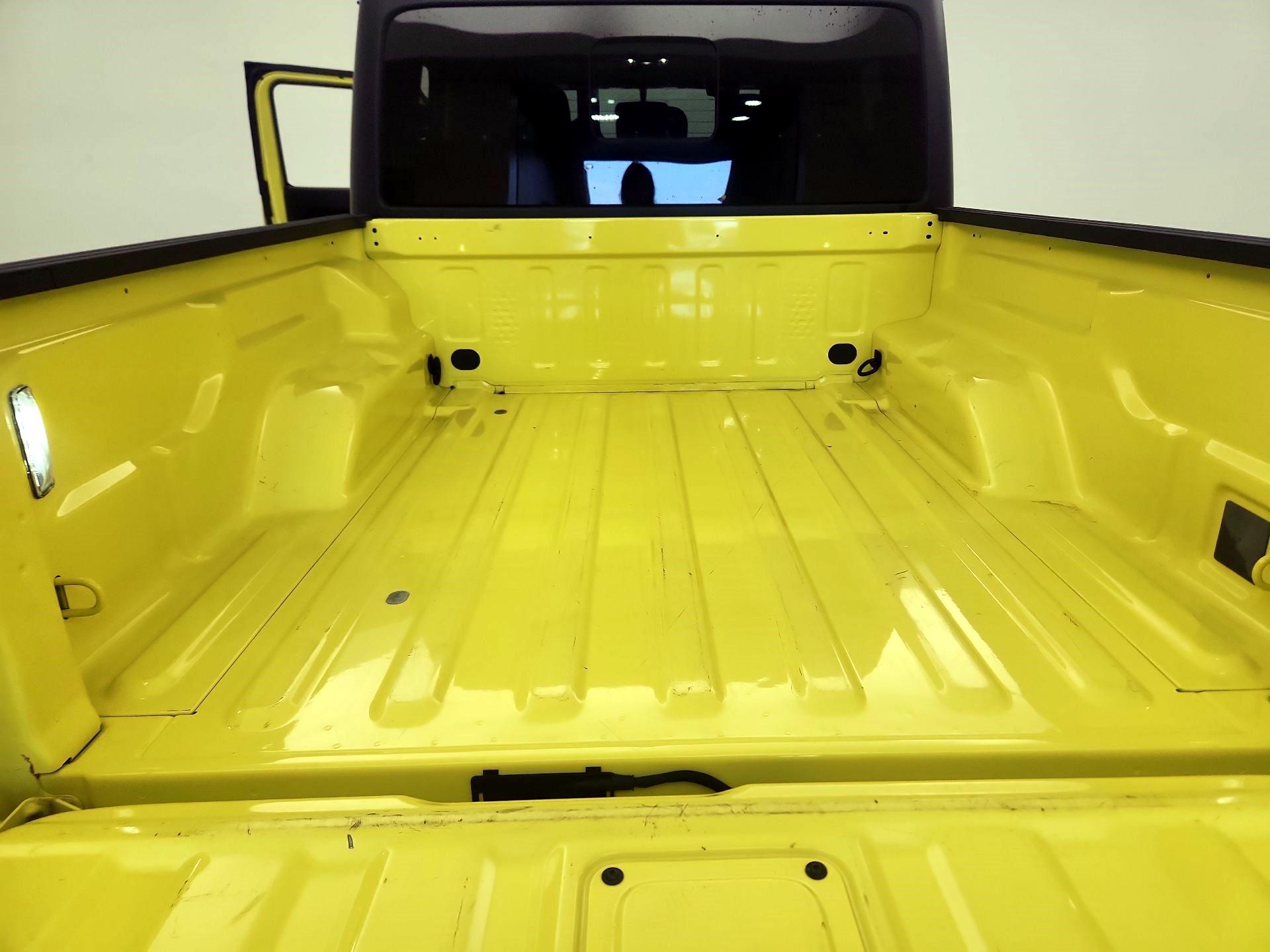 Thumbnail: 2023 Jeep Gladiator - 20