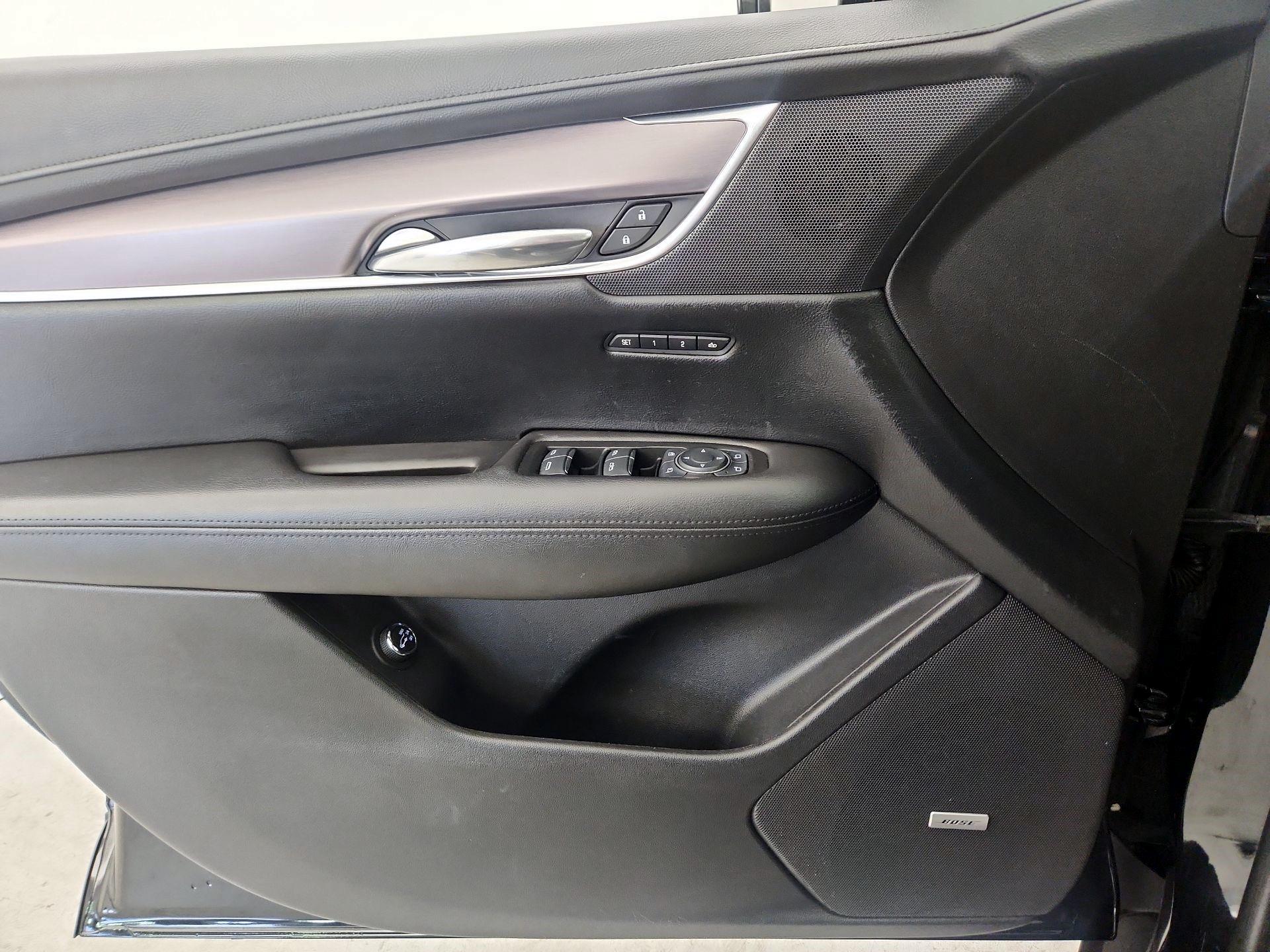 Thumbnail: 2017 Cadillac XT5 - 12