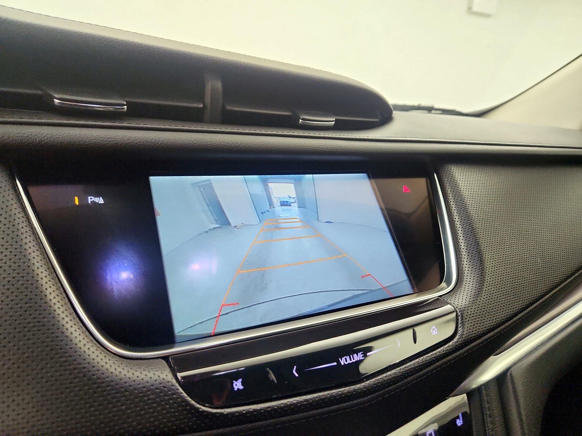 Thumbnail: 2017 Cadillac XT5 - 15