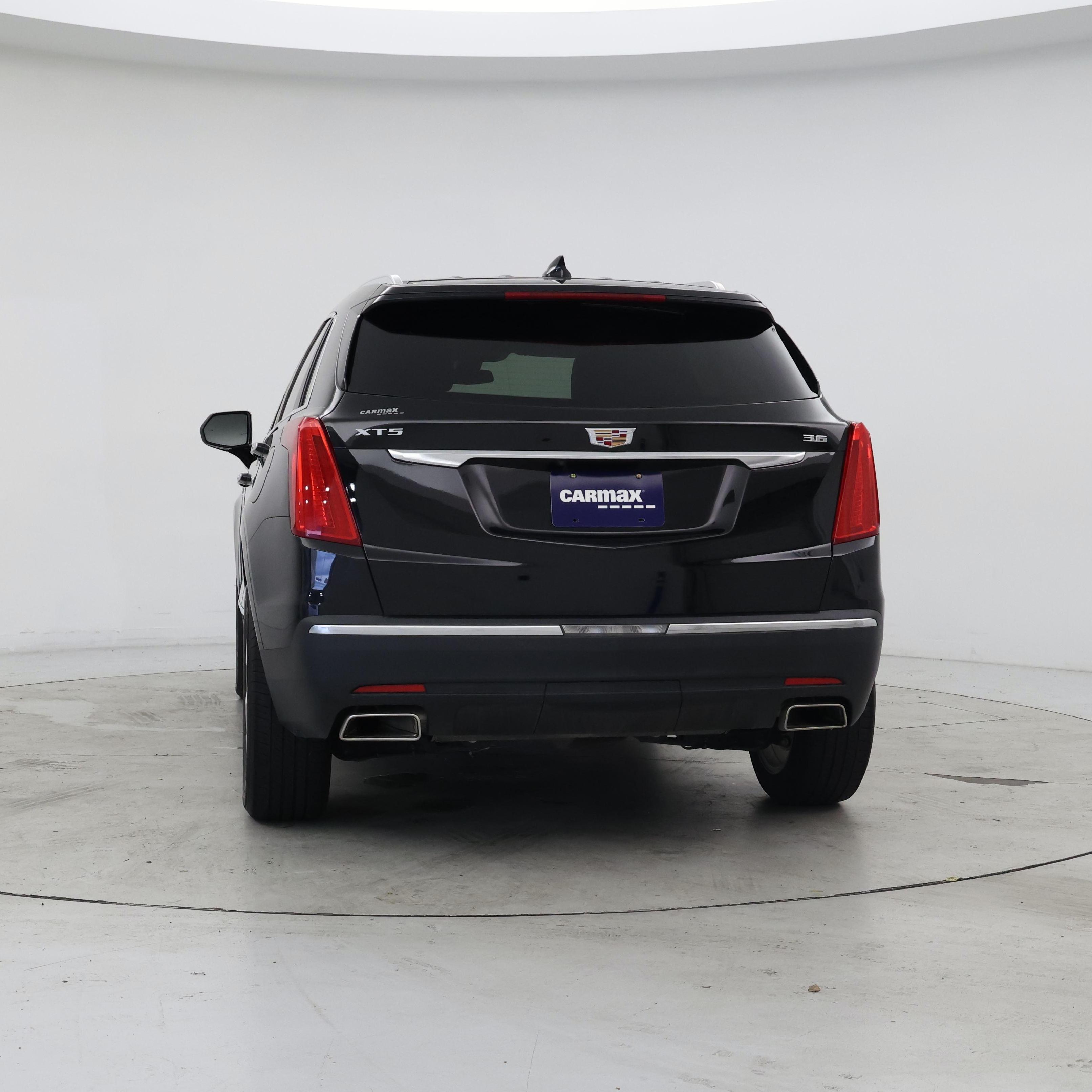 Thumbnail: 2017 Cadillac XT5 - 6