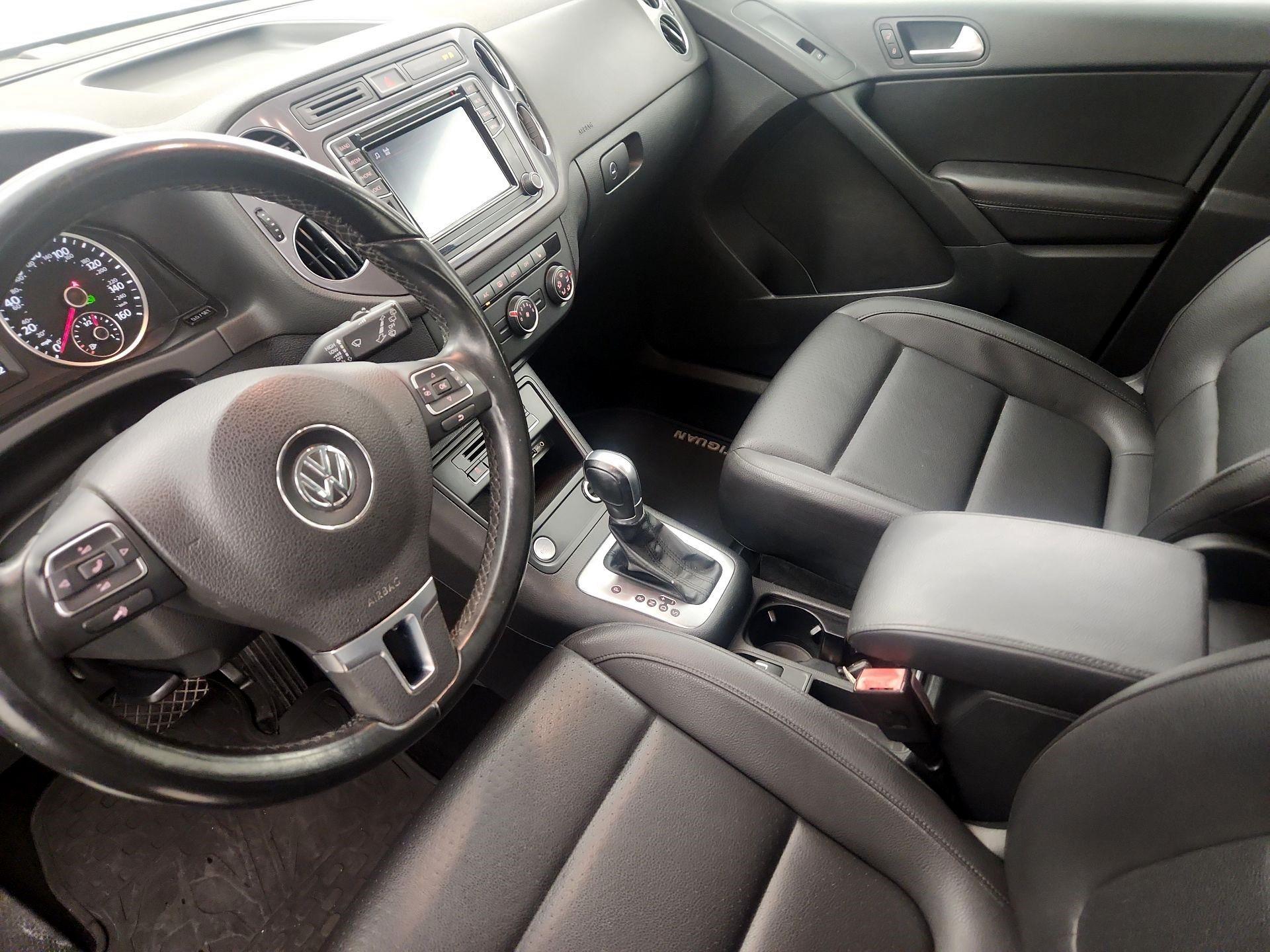 Thumbnail: 2017 Volkswagen Tiguan - 11