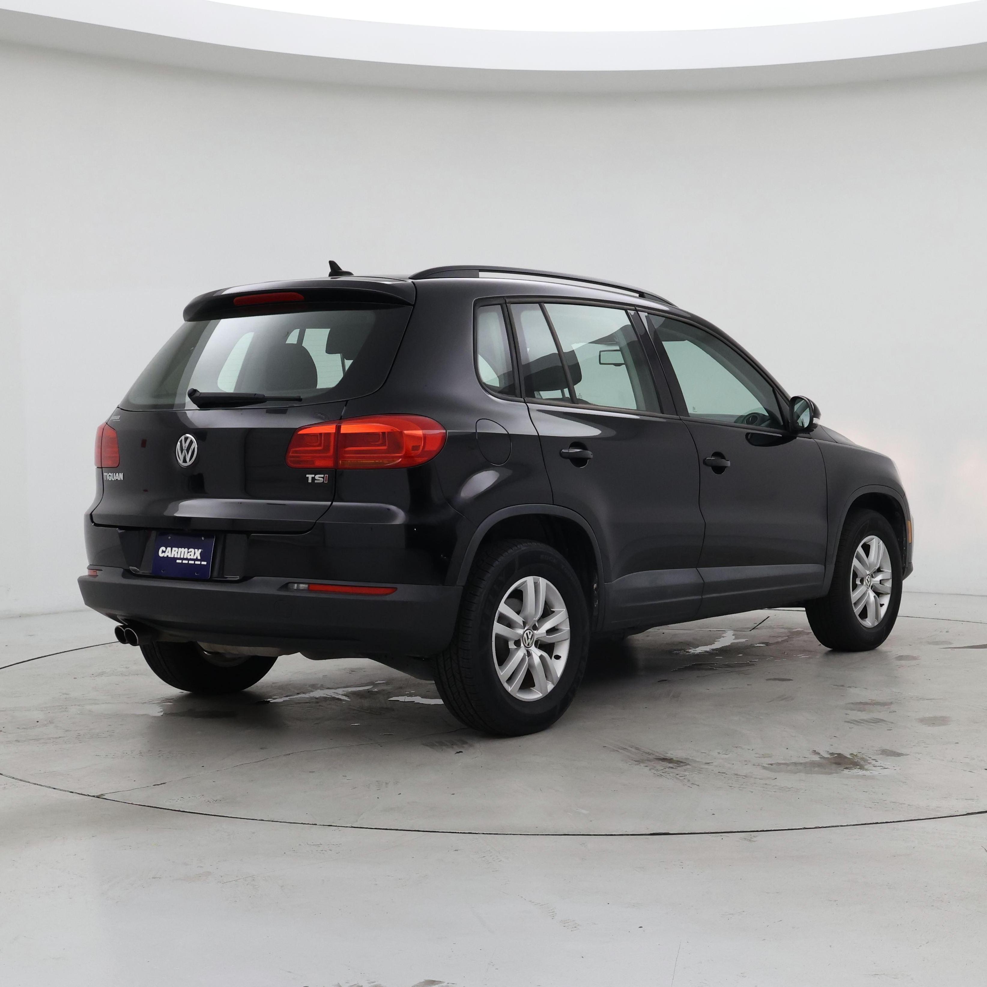 Thumbnail: 2017 Volkswagen Tiguan - 8