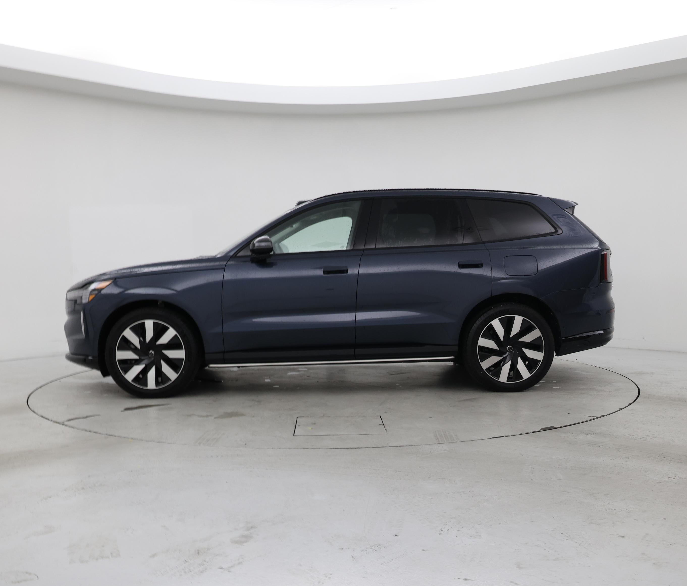 Thumbnail: 2025 Volvo EX90 - 3
