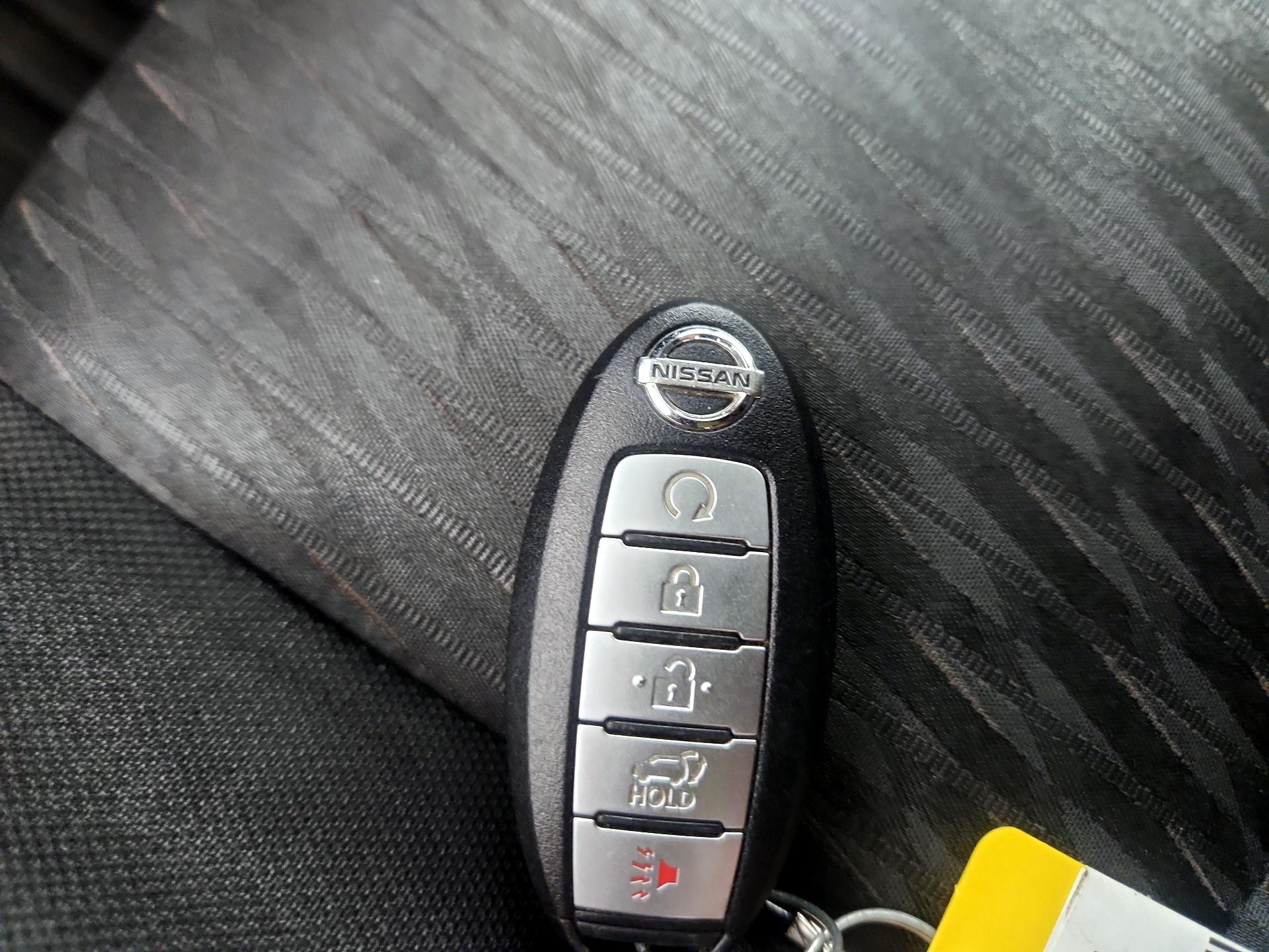 Thumbnail: 2018 Nissan Rogue - 19