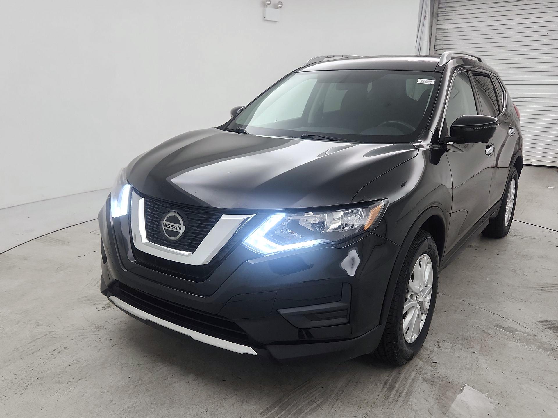 Thumbnail: 2018 Nissan Rogue - 3