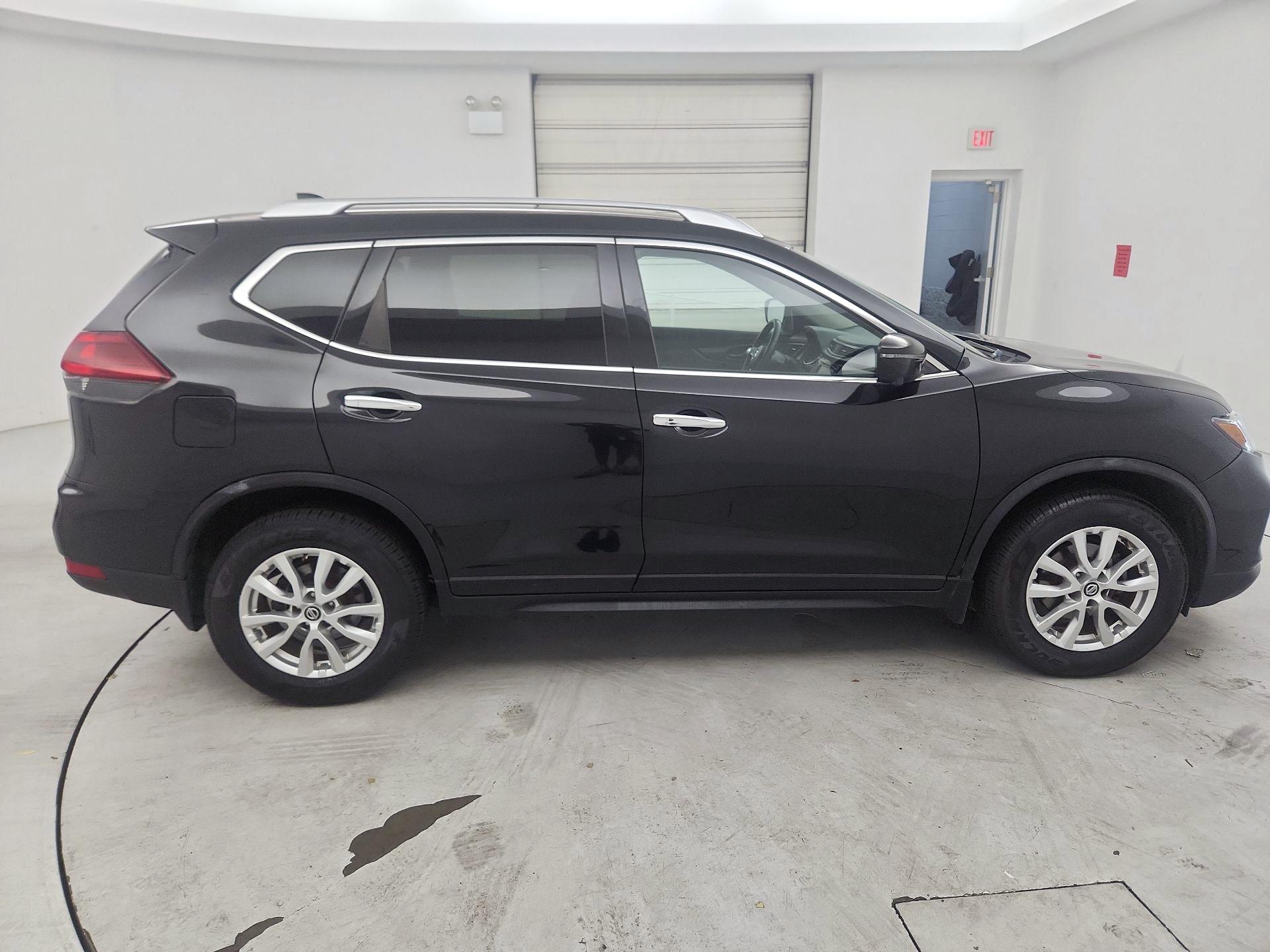 Thumbnail: 2018 Nissan Rogue - 4
