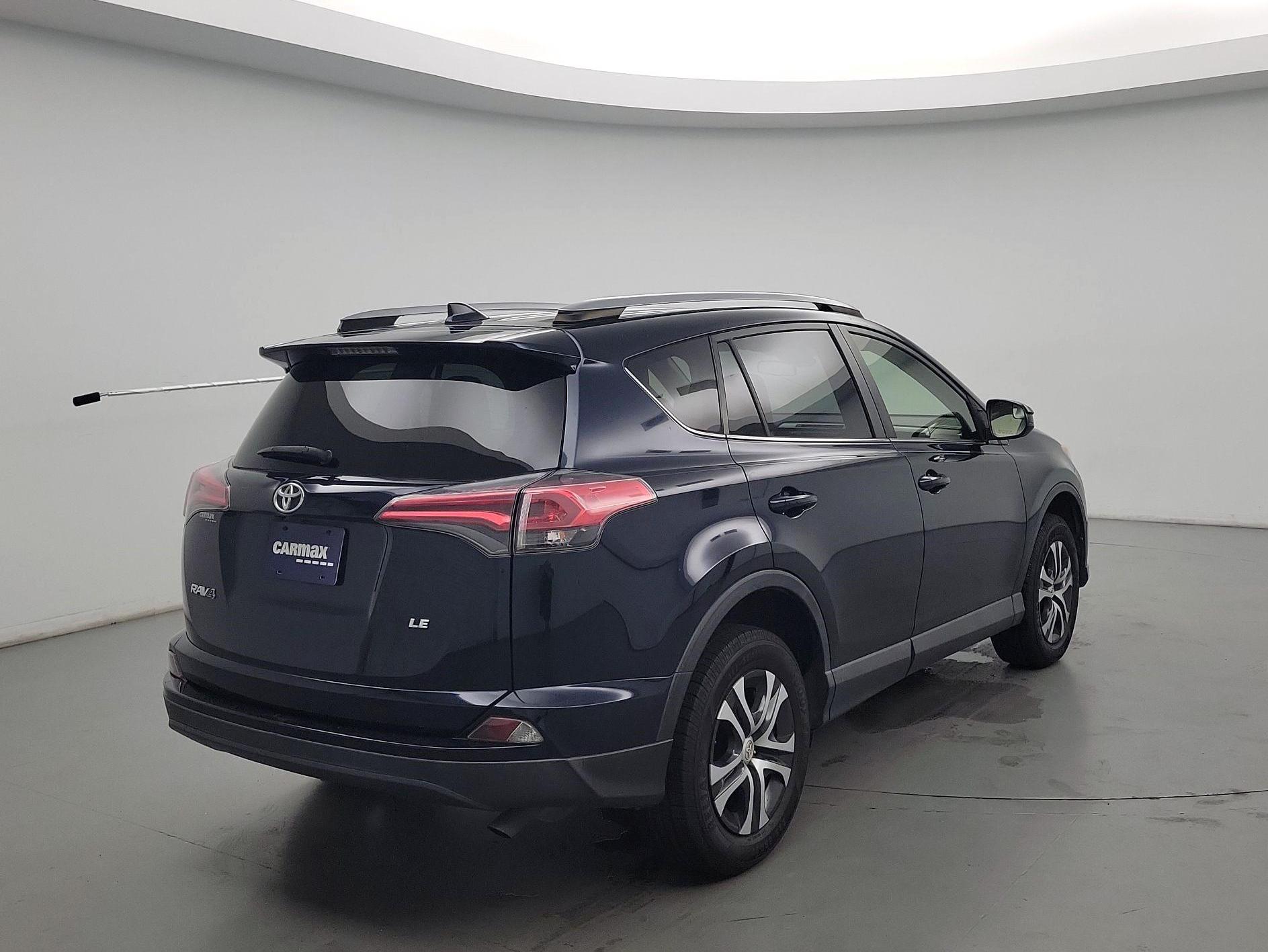 Thumbnail: 2018 Toyota RAV4 - 5