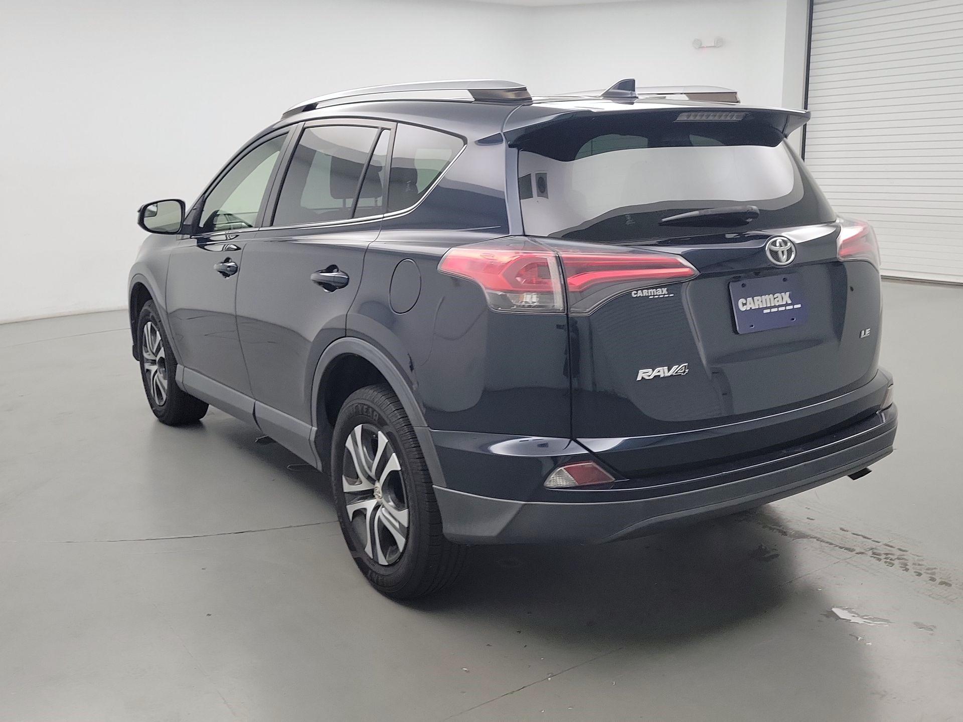 Thumbnail: 2018 Toyota RAV4 - 7