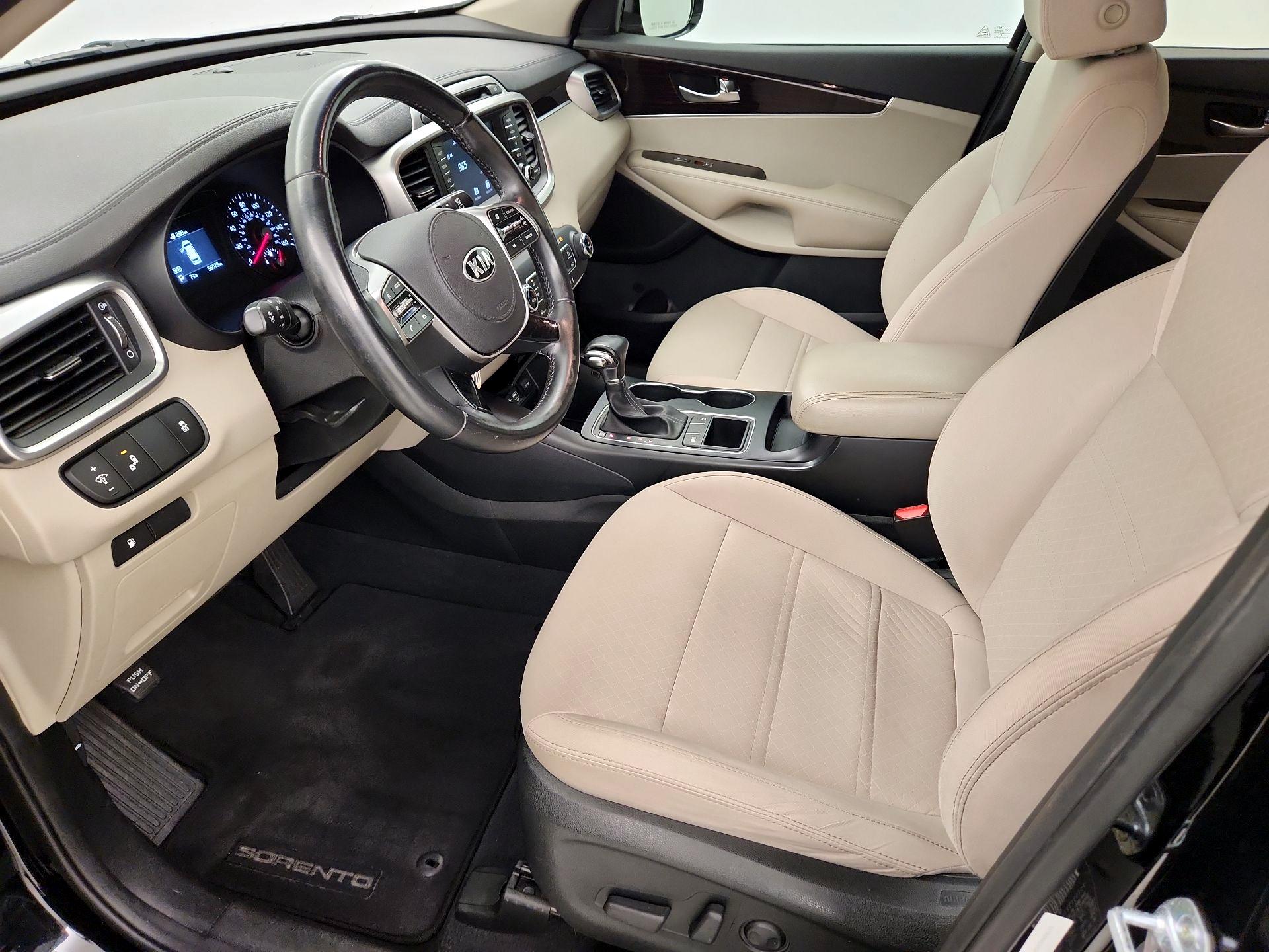 Thumbnail: 2019 Kia Sorento - 11