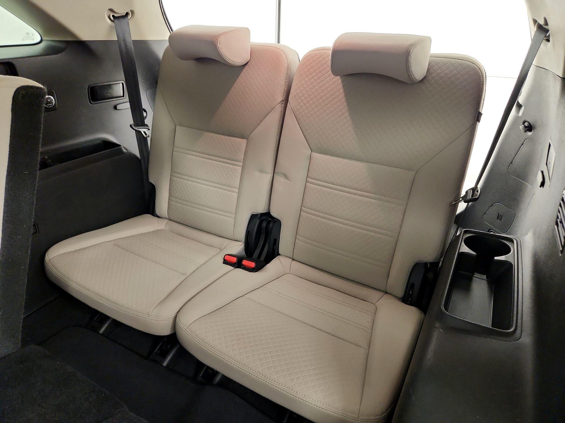 Thumbnail: 2019 Kia Sorento - 20