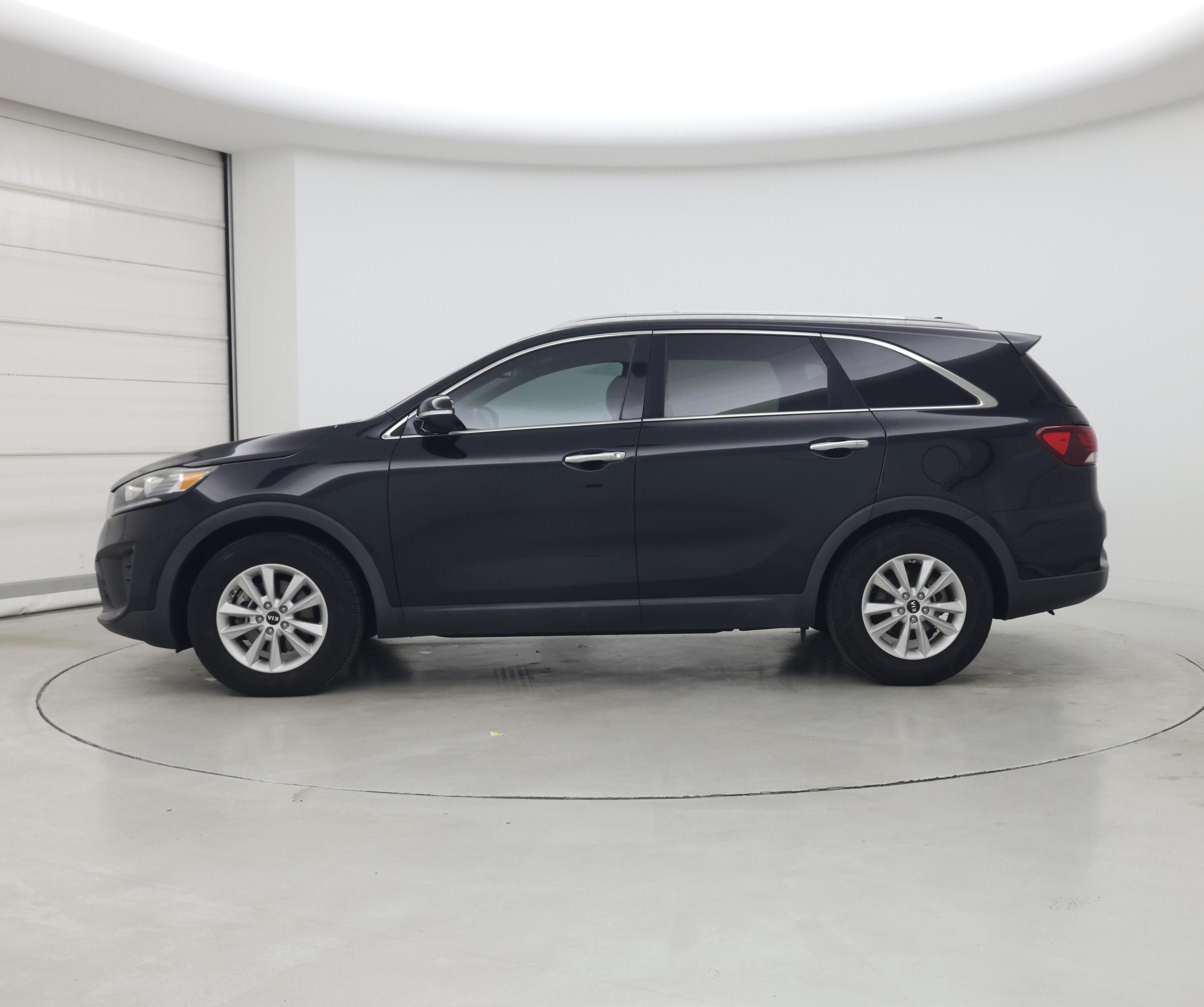 Thumbnail: 2019 Kia Sorento - 3