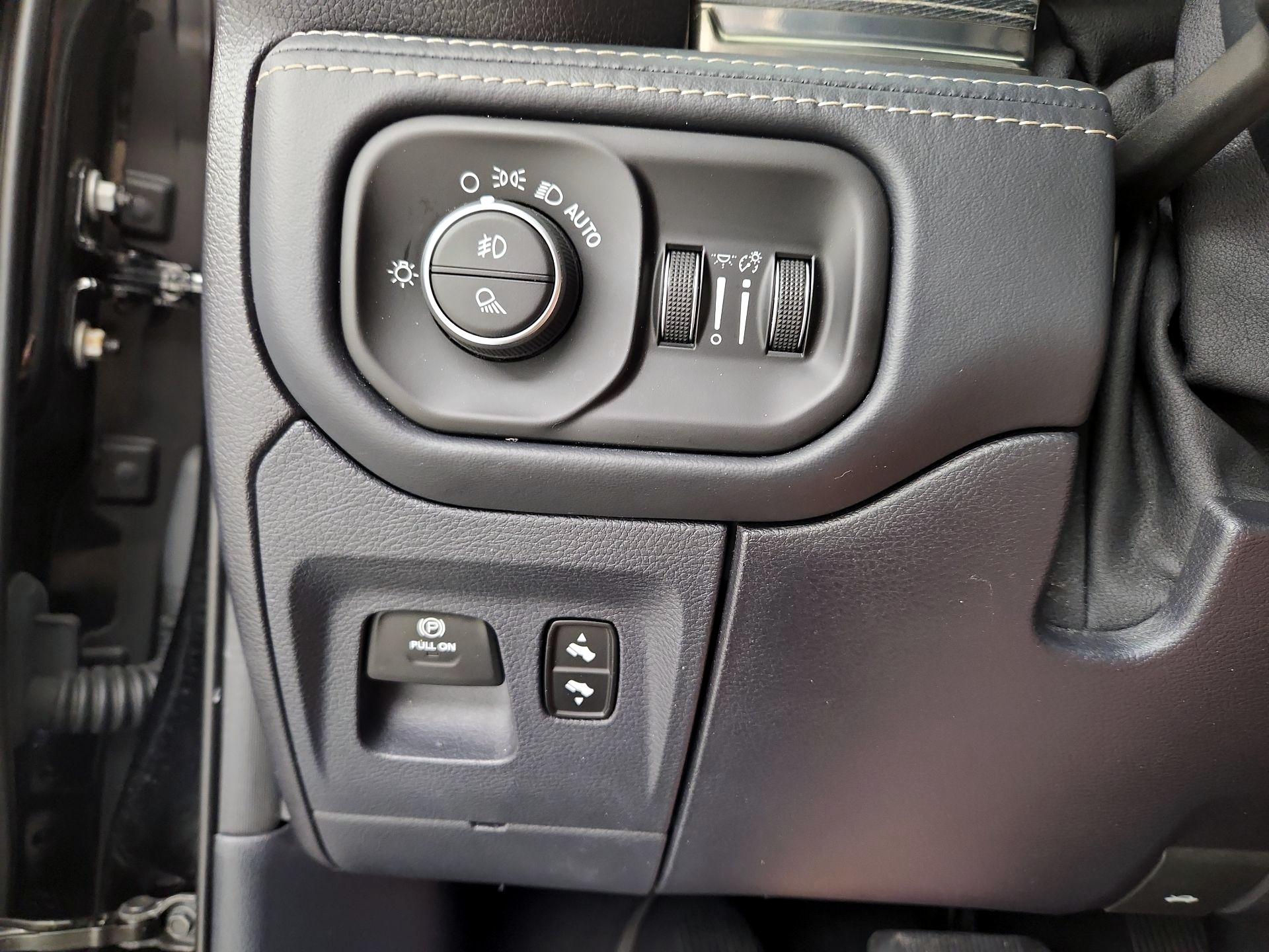 Thumbnail: 2019 RAM 1500 - 13