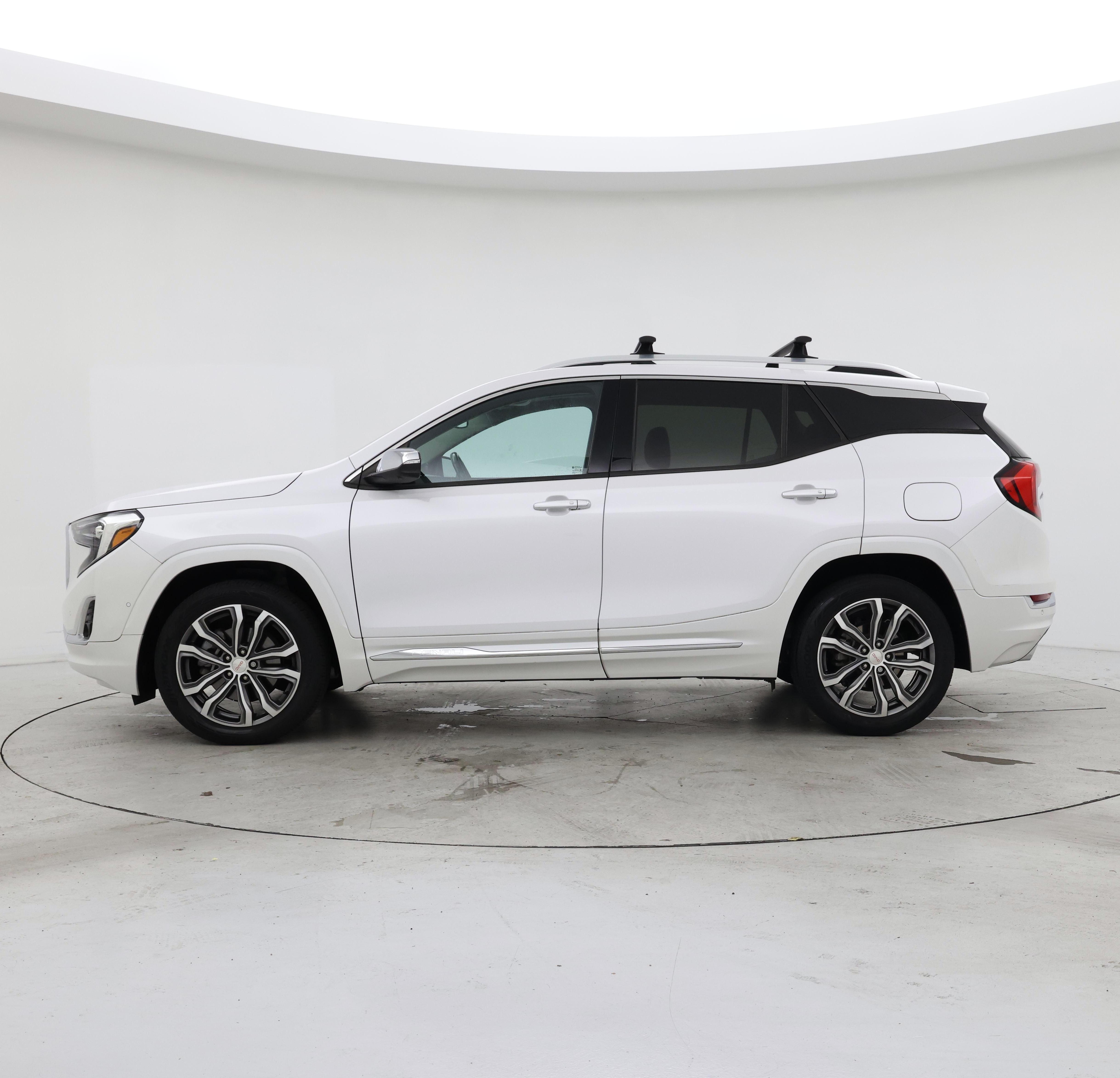 Thumbnail: 2020 GMC Terrain - 3