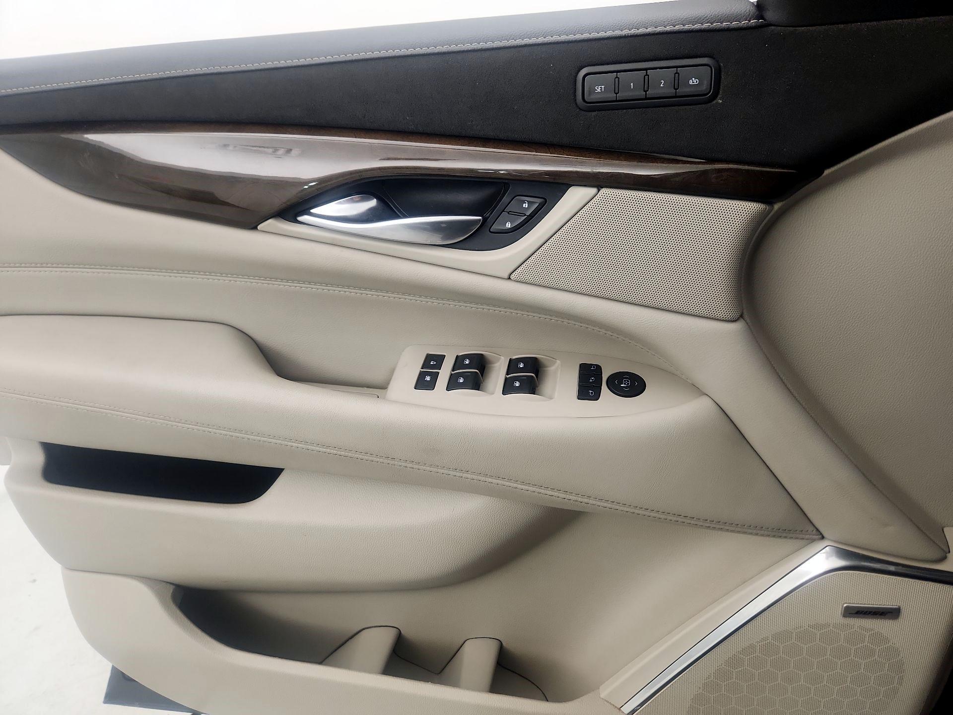 Thumbnail: 2019 Cadillac Escalade - 12
