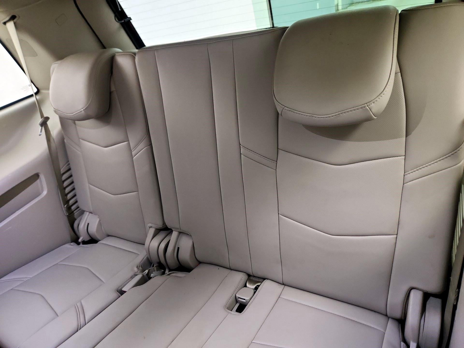Thumbnail: 2019 Cadillac Escalade - 19