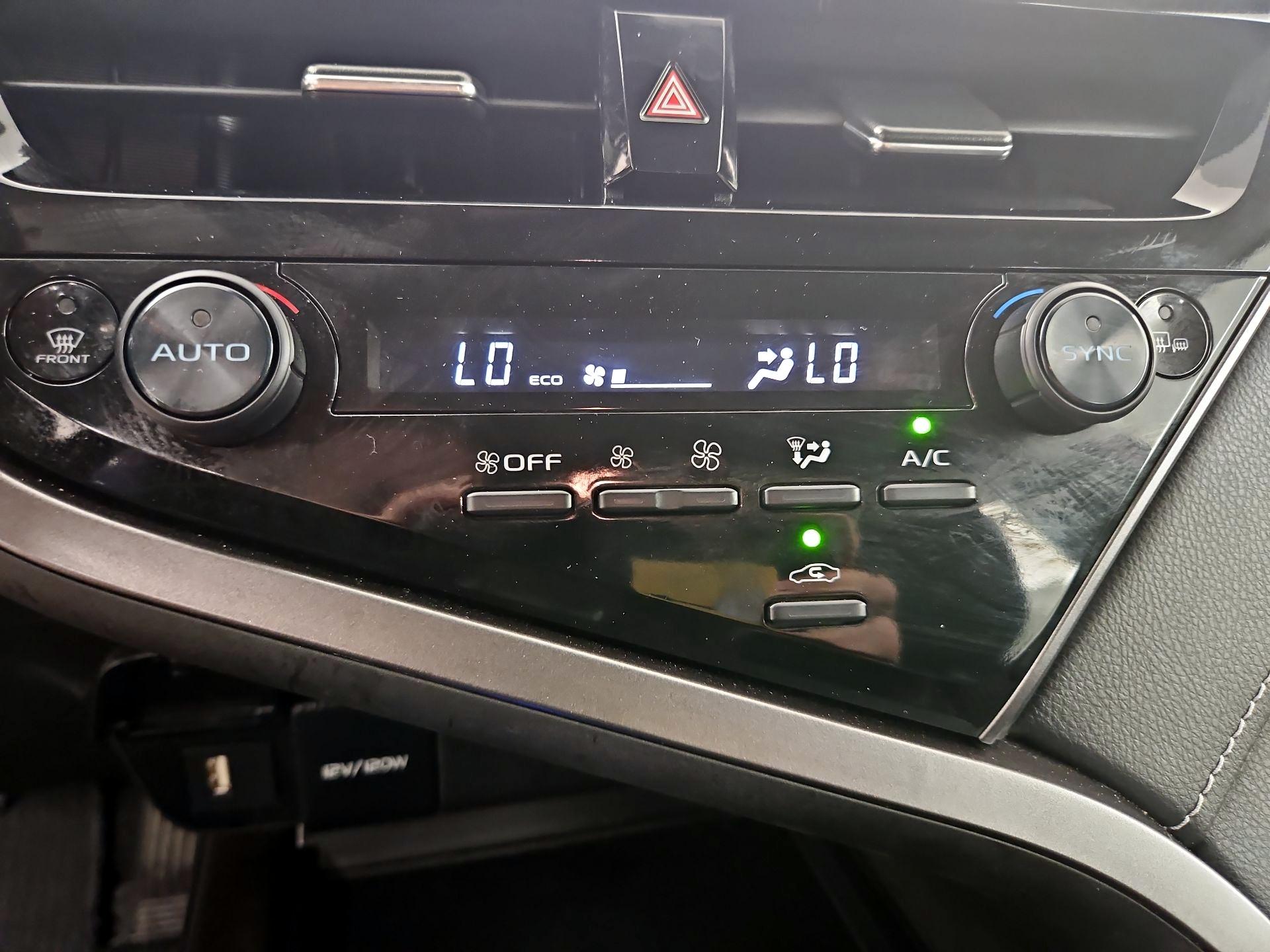 Thumbnail: 2022 Toyota Camry - 16