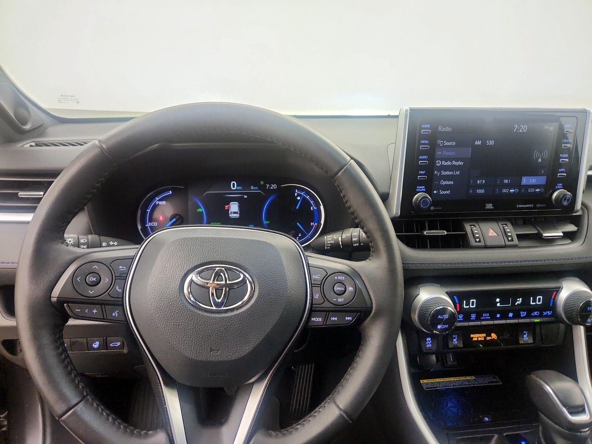 Thumbnail: 2021 Toyota RAV4 - 9
