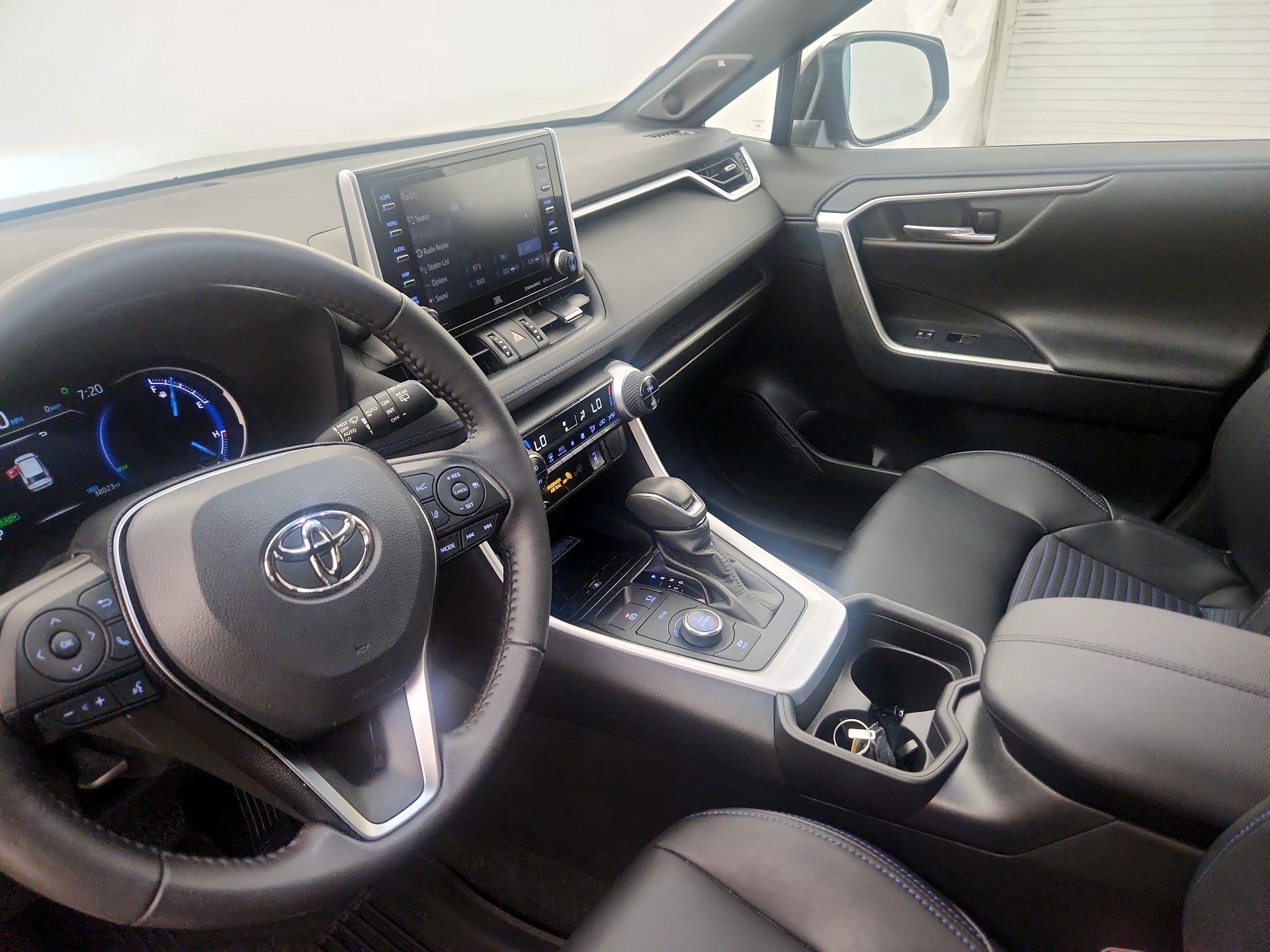 Thumbnail: 2021 Toyota RAV4 - 11