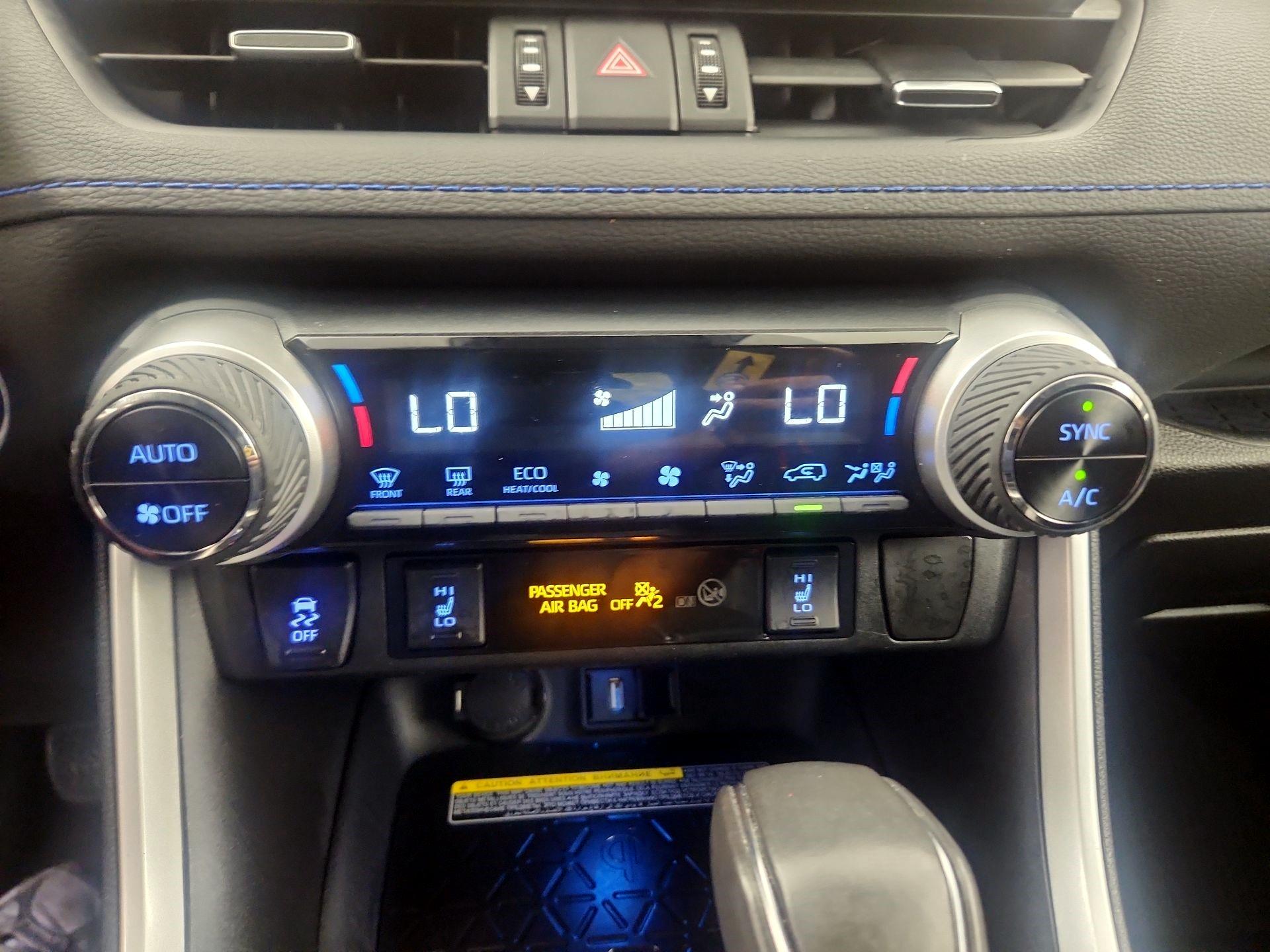 Thumbnail: 2021 Toyota RAV4 - 16