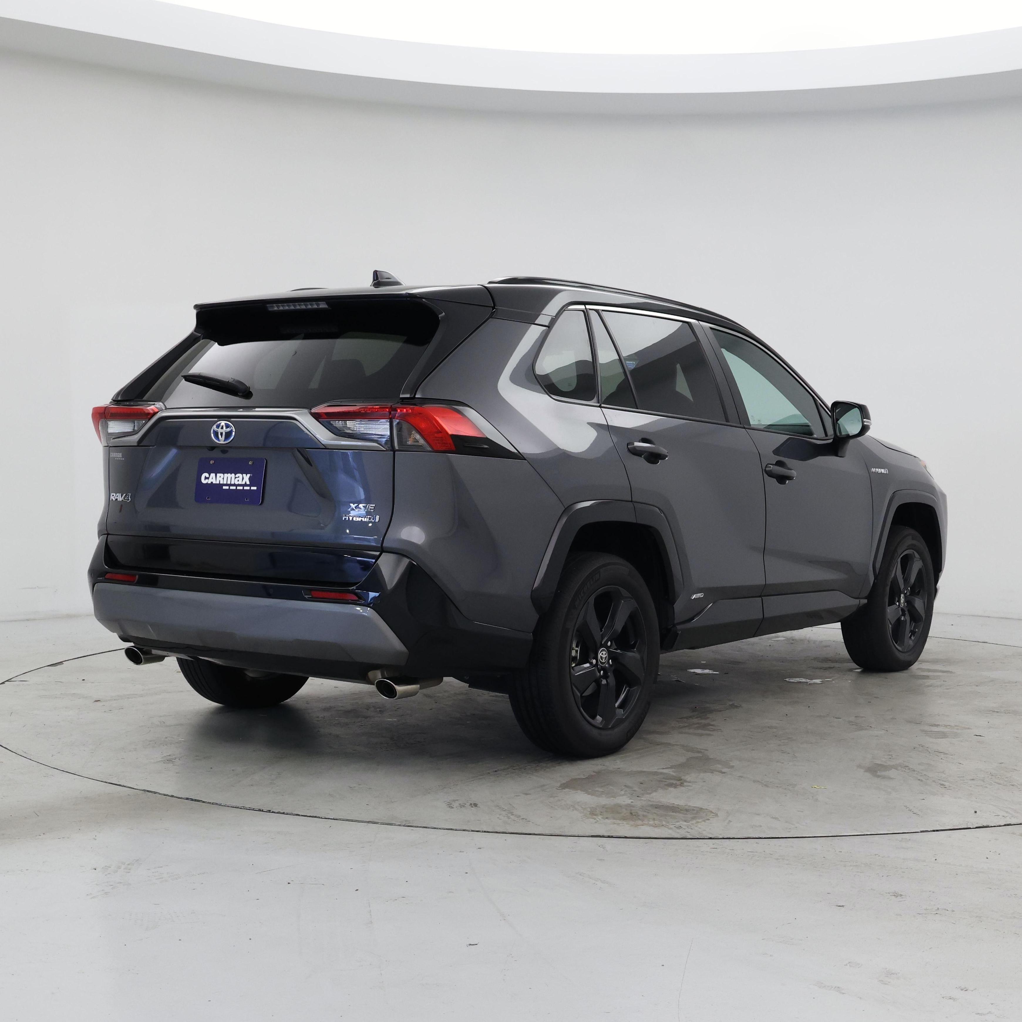 Thumbnail: 2021 Toyota RAV4 - 8