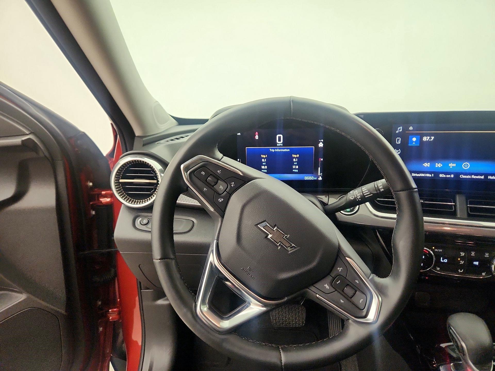 Thumbnail: 2024 Chevrolet Trax - 10
