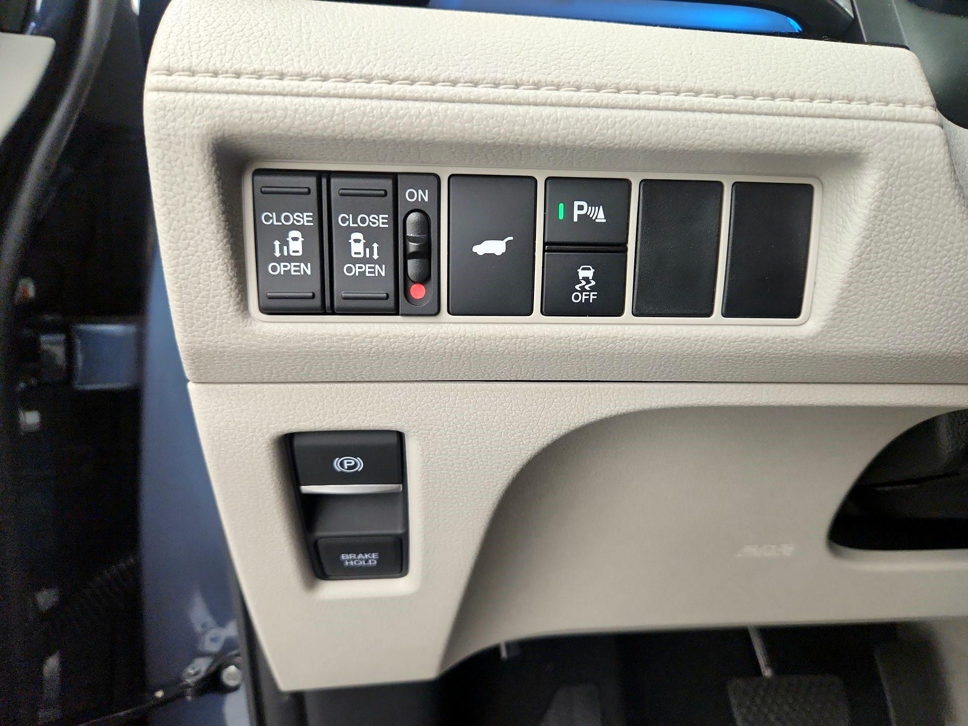 Thumbnail: 2025 Honda Odyssey - 13