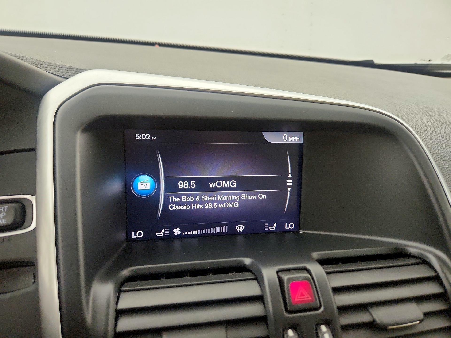 Thumbnail: 2017 Volvo XC60 - 15
