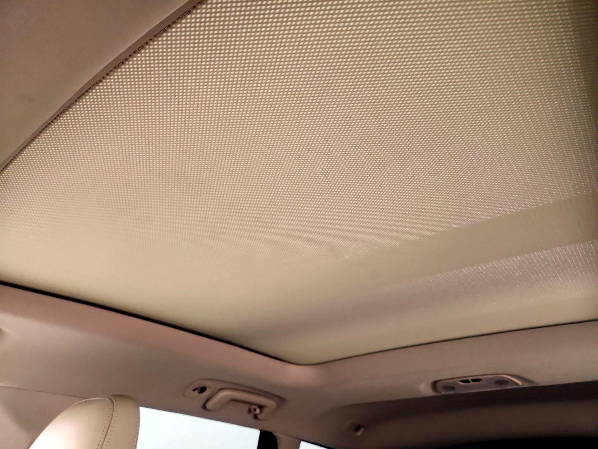 Thumbnail: 2017 Volvo XC60 - 19