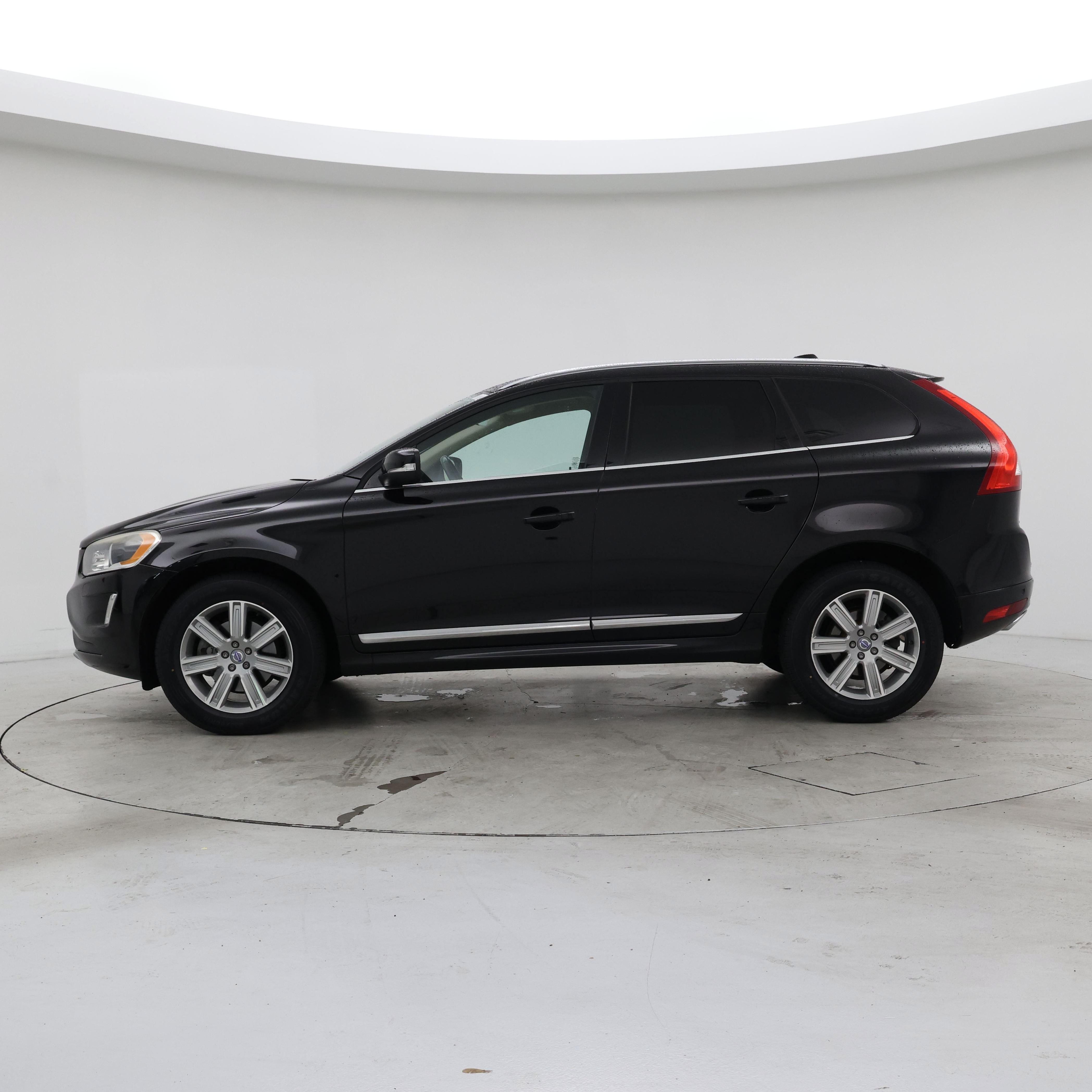 Thumbnail: 2017 Volvo XC60 - 3