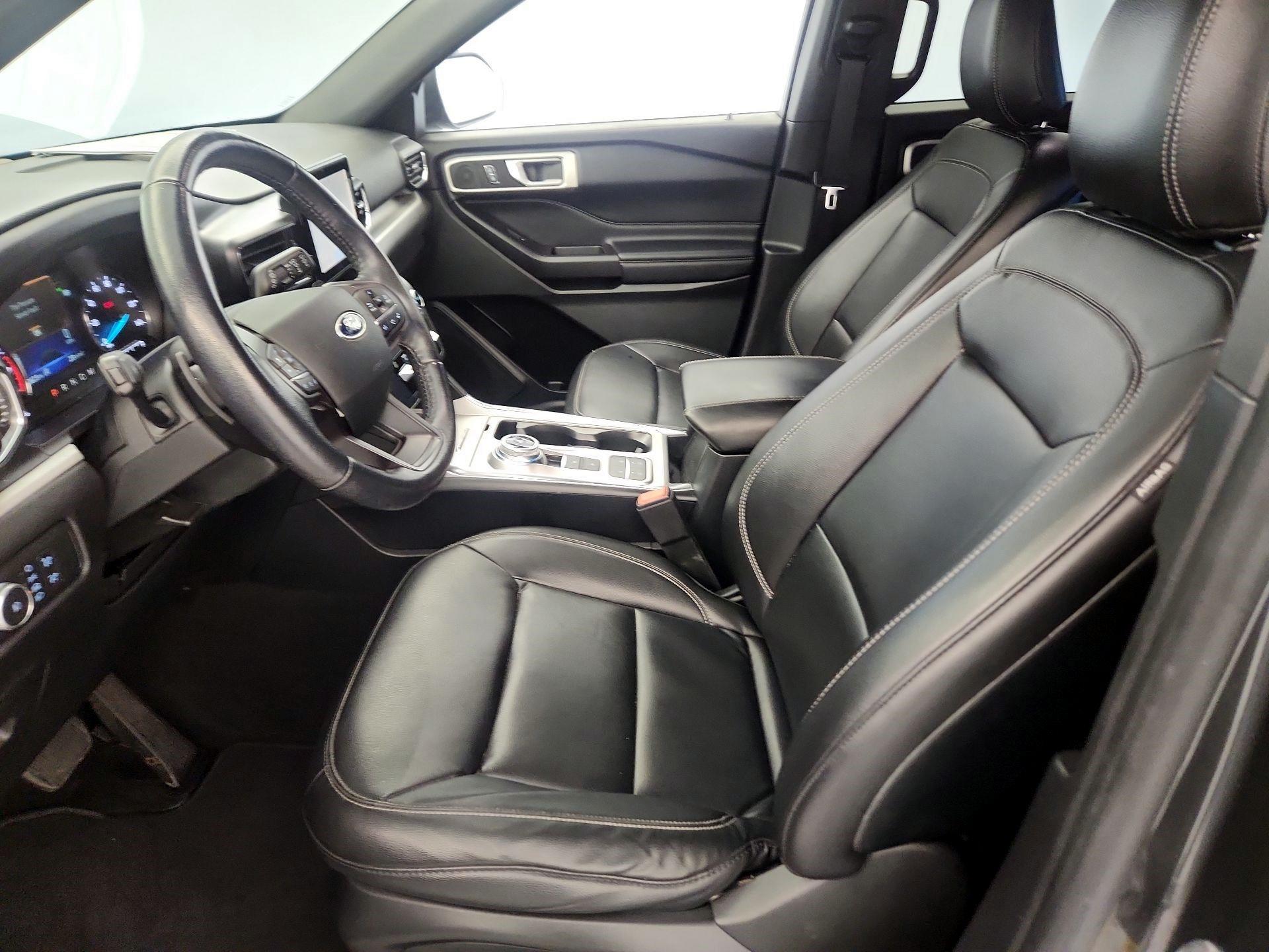 Thumbnail: 2020 Ford Explorer - 11