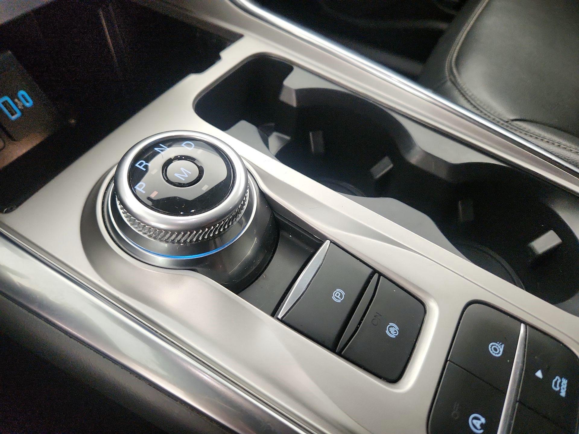 Thumbnail: 2020 Ford Explorer - 18