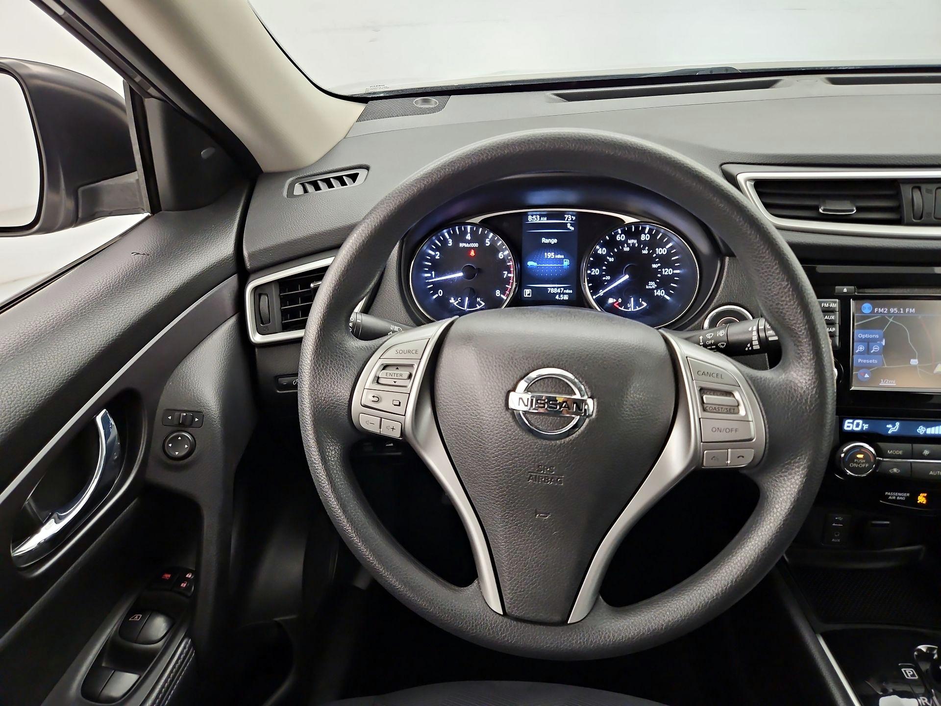 Thumbnail: 2016 Nissan Rogue - 10