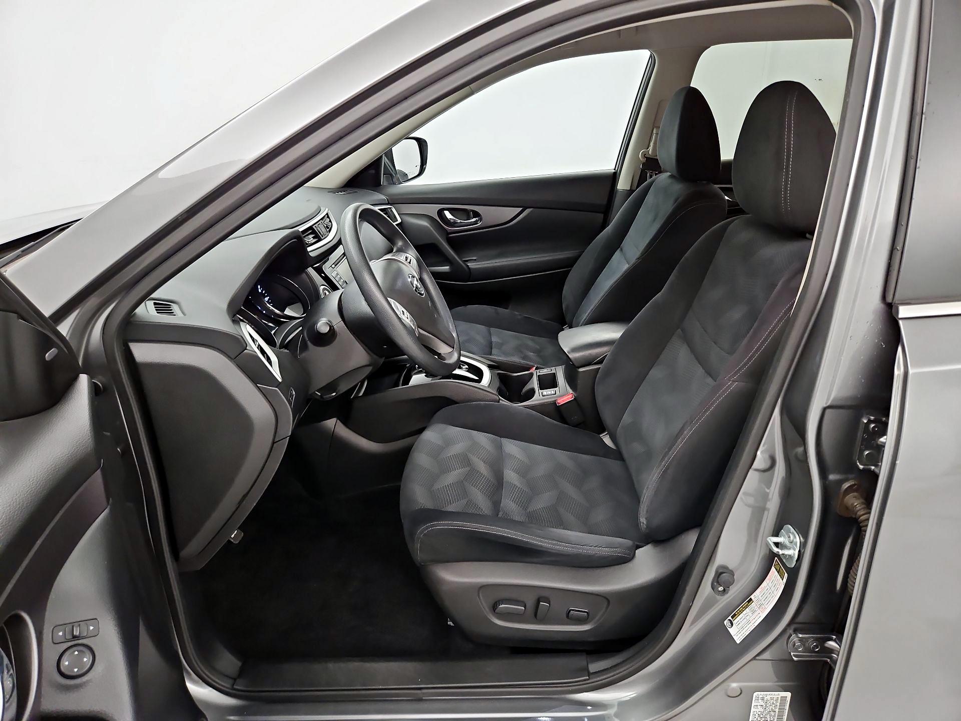 Thumbnail: 2016 Nissan Rogue - 11