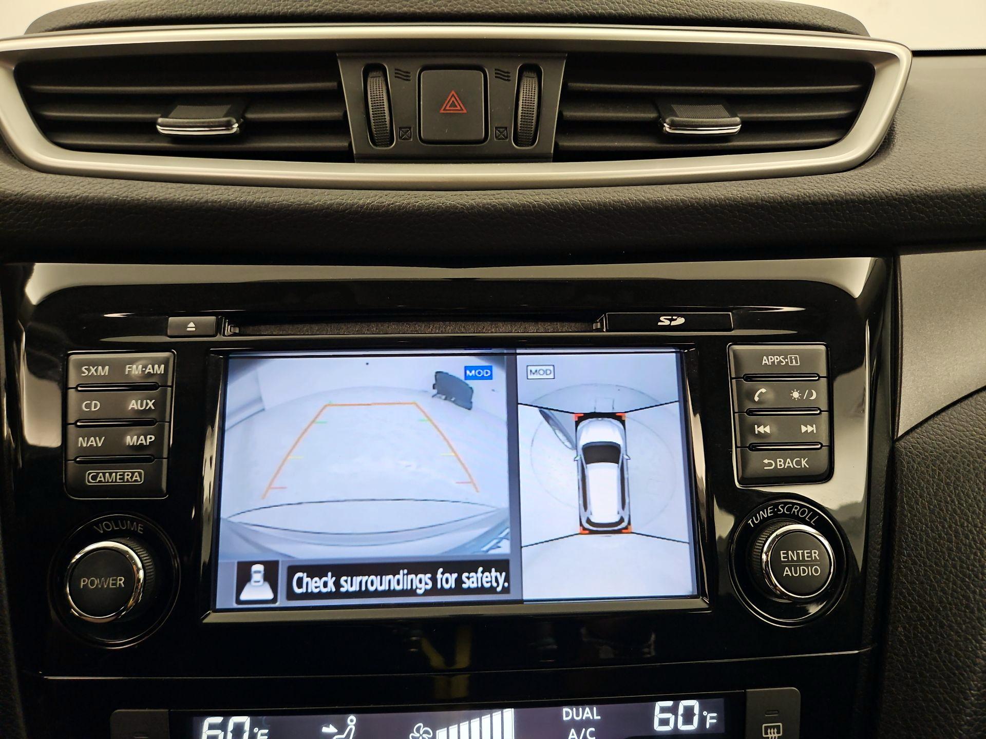 Thumbnail: 2016 Nissan Rogue - 15