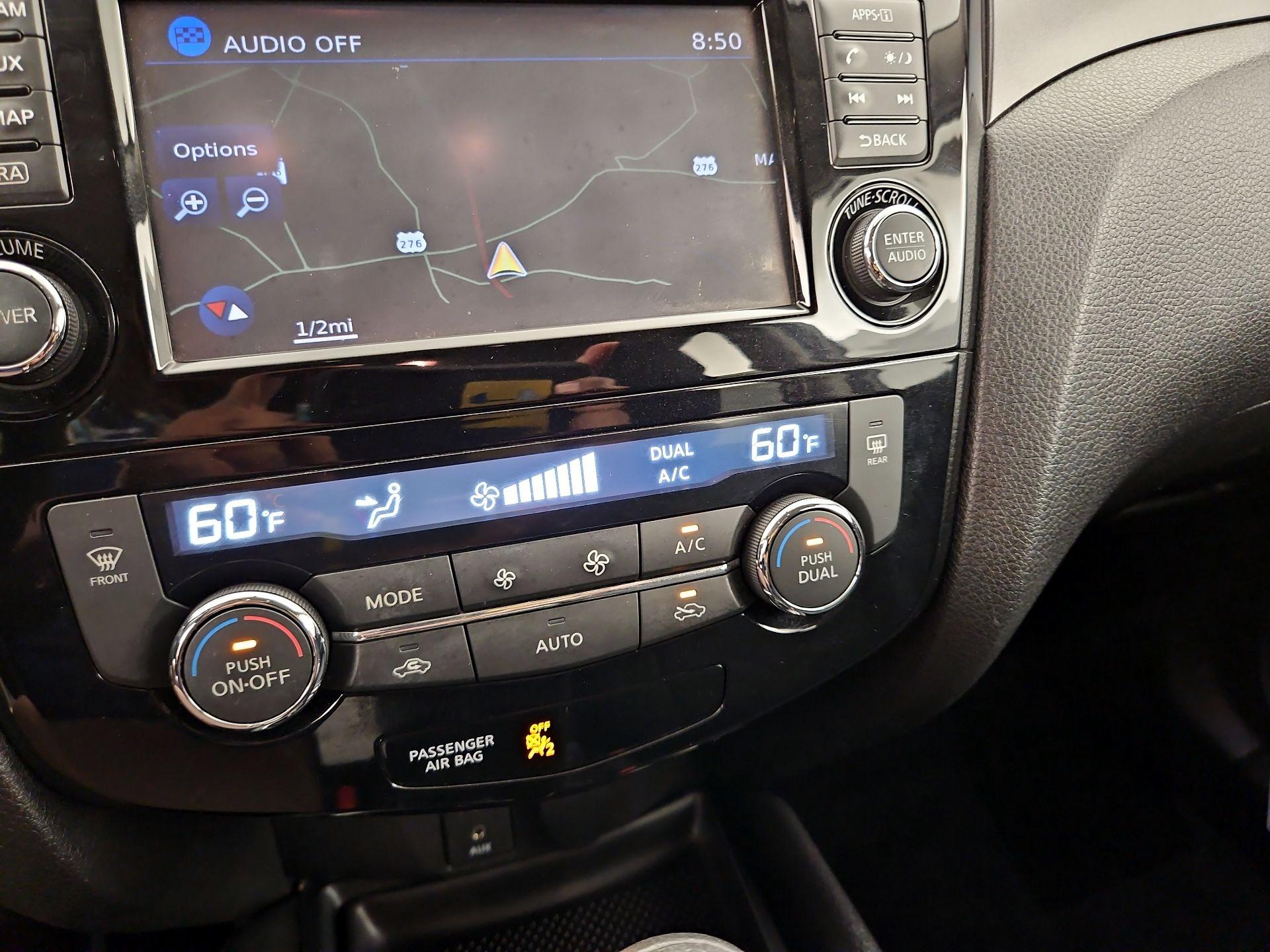 Thumbnail: 2016 Nissan Rogue - 17