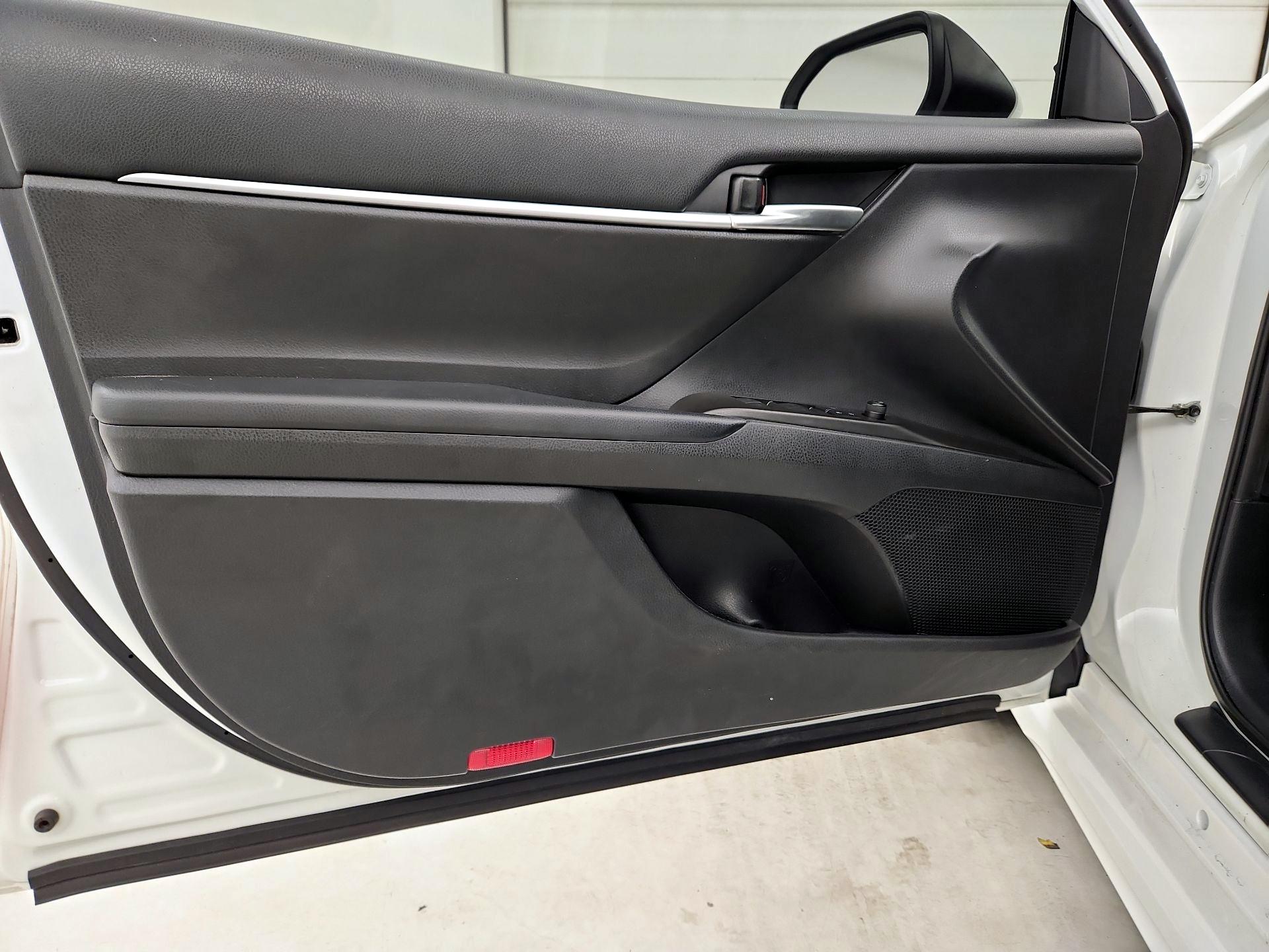 Thumbnail: 2021 Toyota Camry - 12