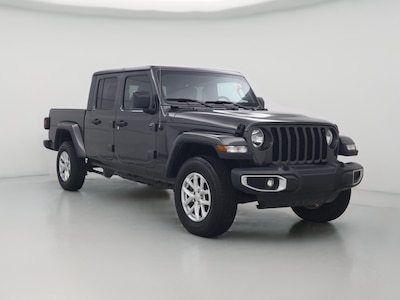 Gray 2023 Jeep Gladiator Sport S
