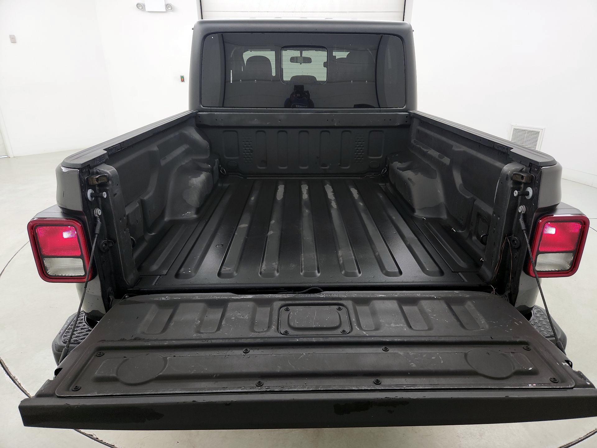 Thumbnail: 2023 Jeep Gladiator - 20