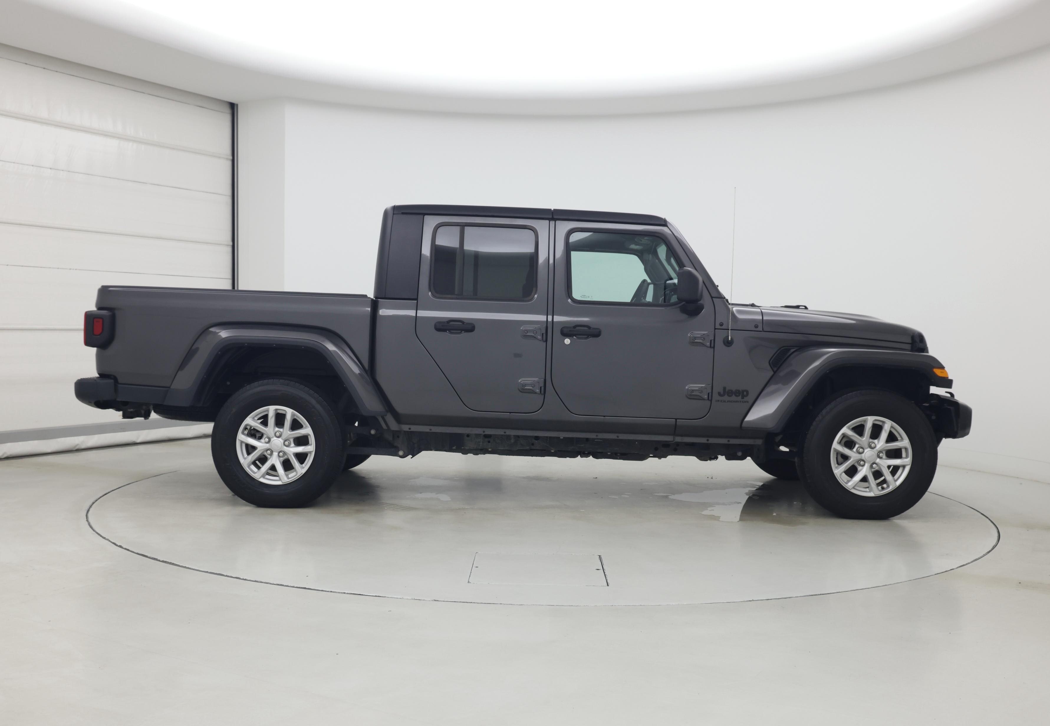Thumbnail: 2023 Jeep Gladiator - 7