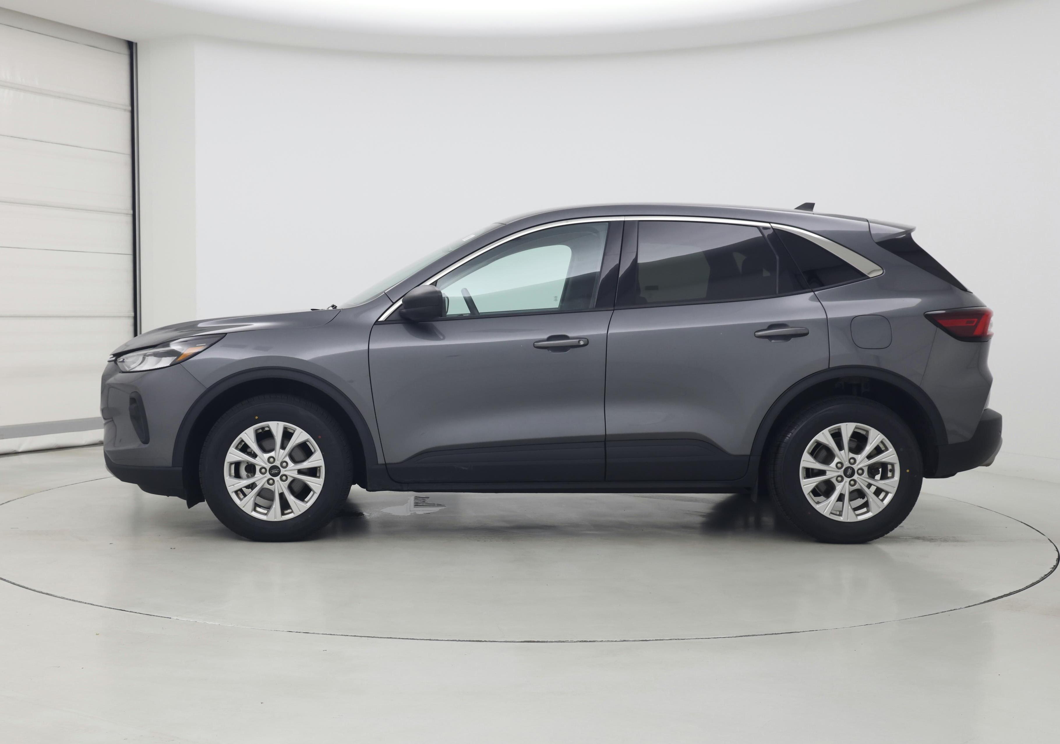 Thumbnail: 2023 Ford Escape - 3