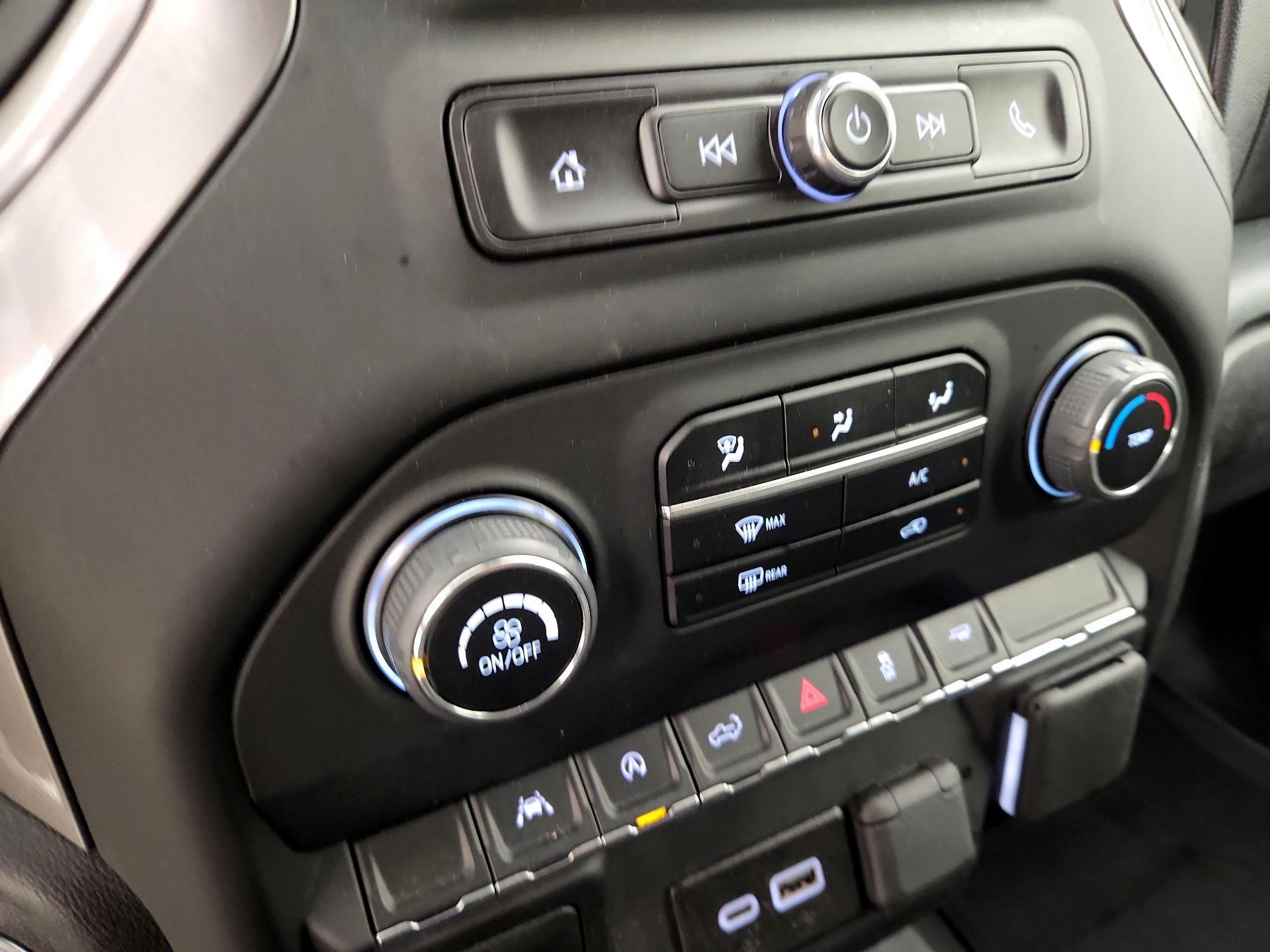 Thumbnail: 2024 Chevrolet Silverado 1500 - 17
