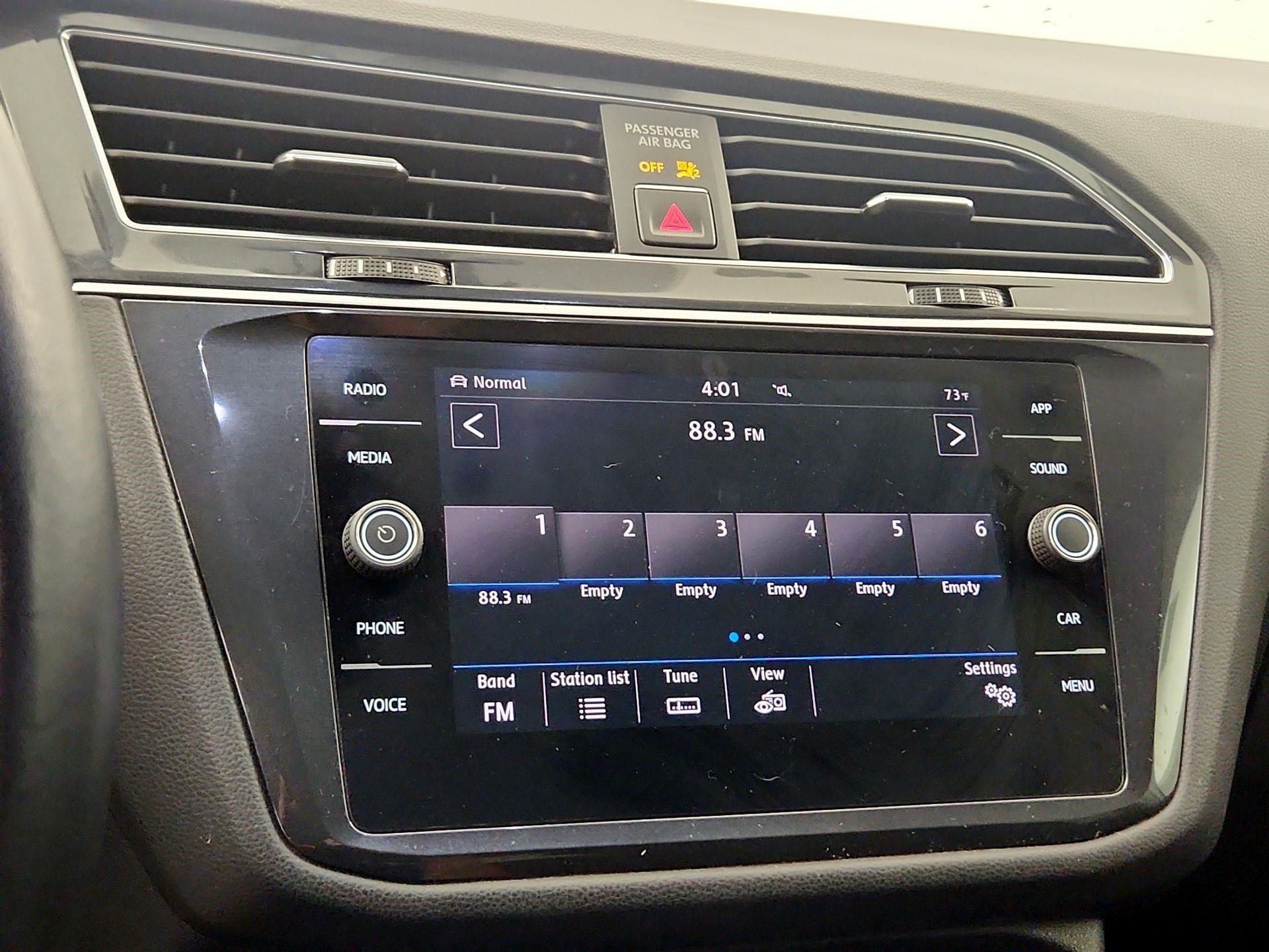 Thumbnail: 2018 Volkswagen Tiguan - 15