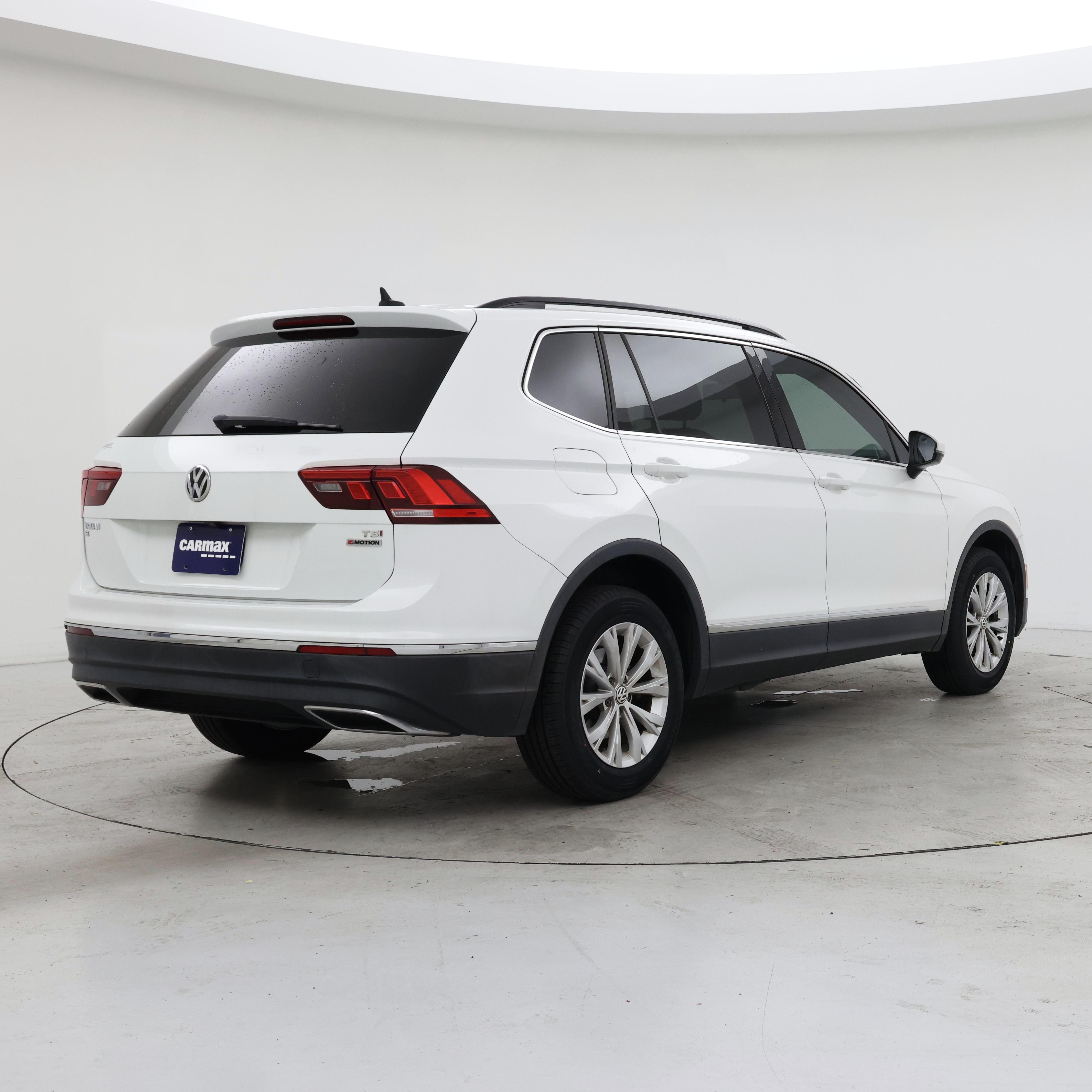 Thumbnail: 2018 Volkswagen Tiguan - 8