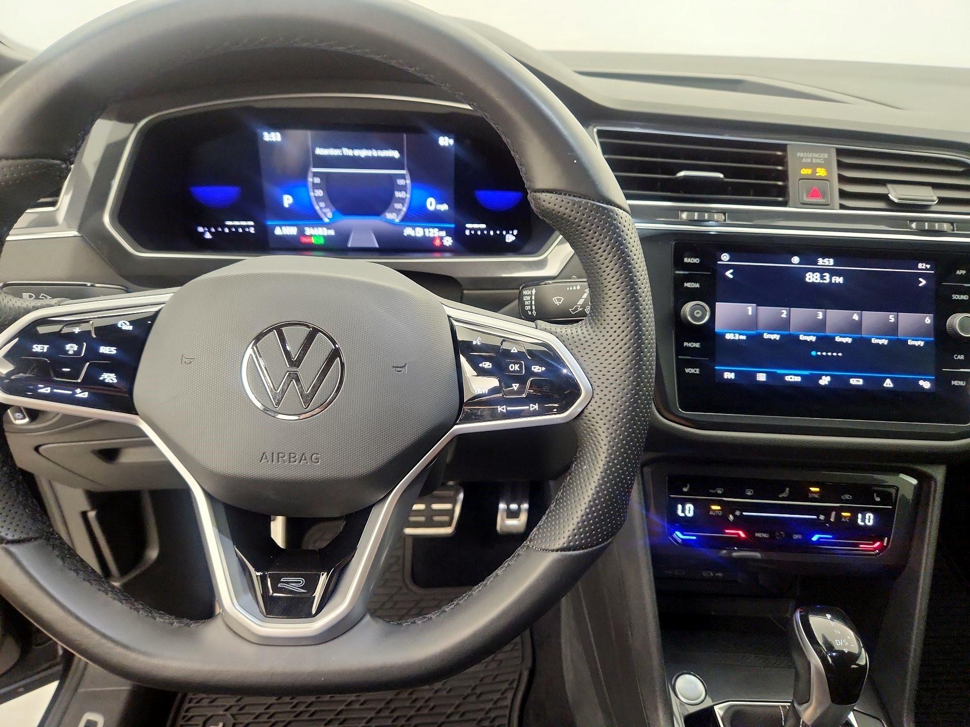Thumbnail: 2022 Volkswagen Tiguan - 9